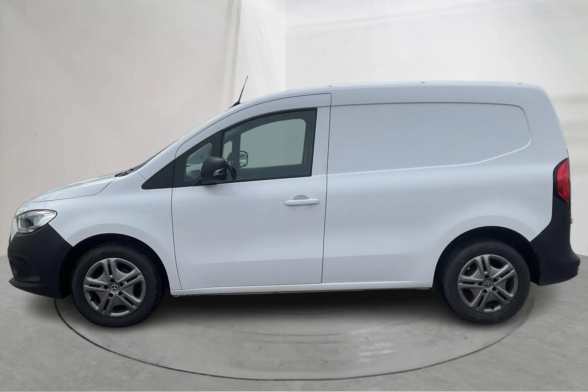 Presentationsfoto 2 av 15: Mercedes Citan 110 1.5 CDI (95hk) - 9 038 mil - Manuell - vit - 2022
