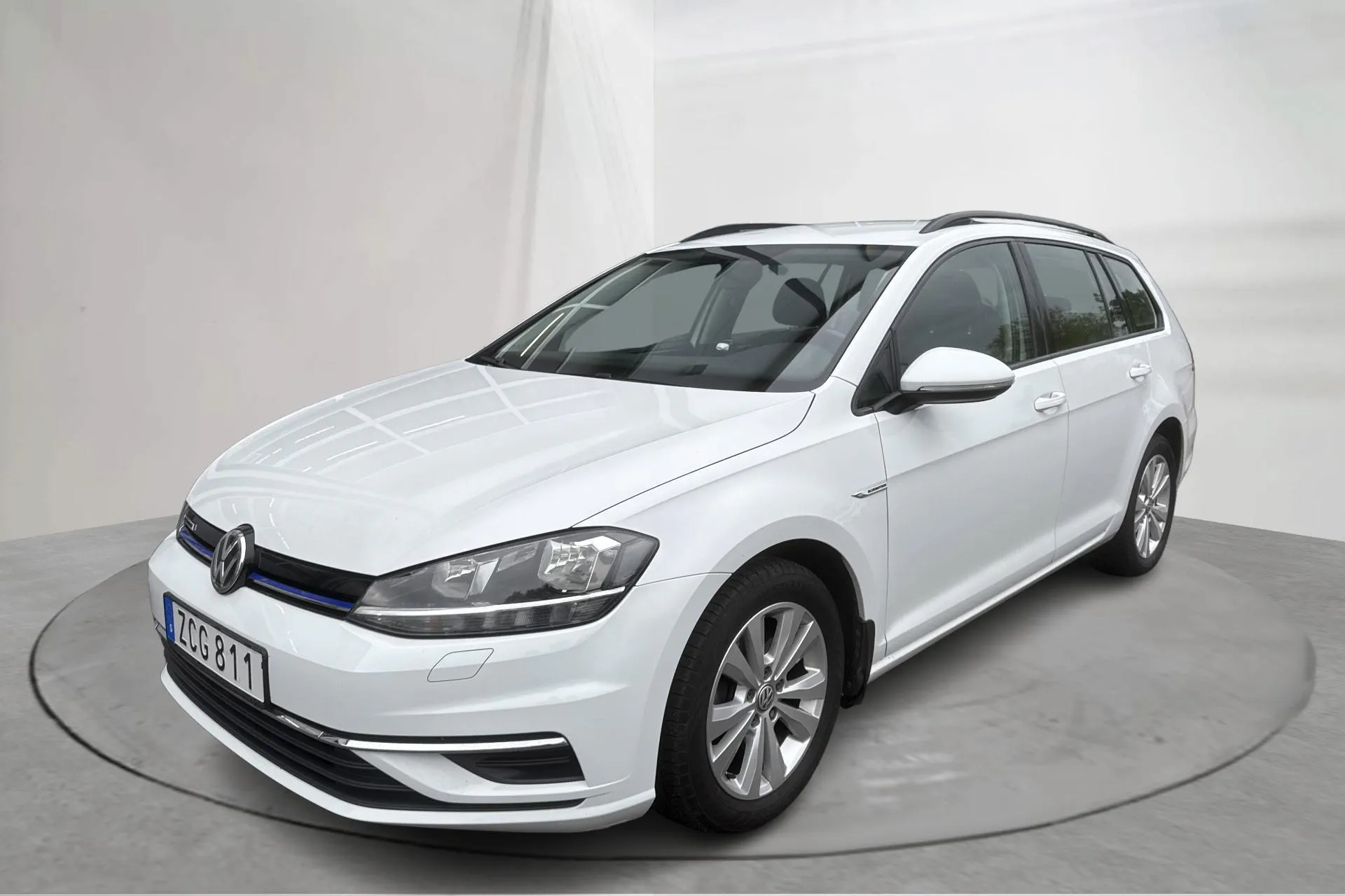 Presentation photo 1 of 14: VW Golf VII 1.4 TGI BlueMotion Sportscombi (110hk) - 114 220 km - Automatic - white - 2018