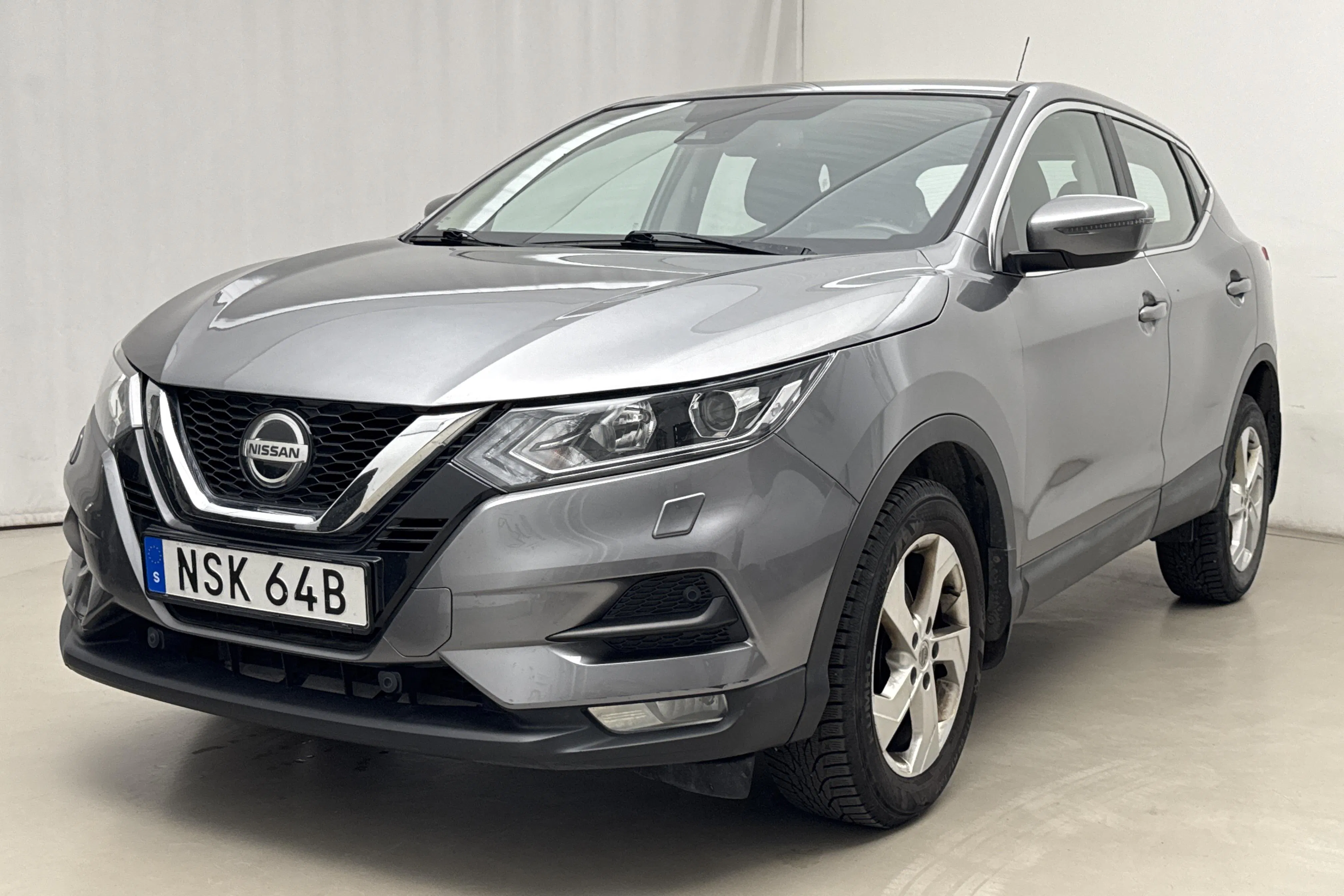 Presentationsfoto 1 av 17: Nissan Qashqai 1.3 DIG-T (160hk) - 11 022 mil - Automat - grå - 2021