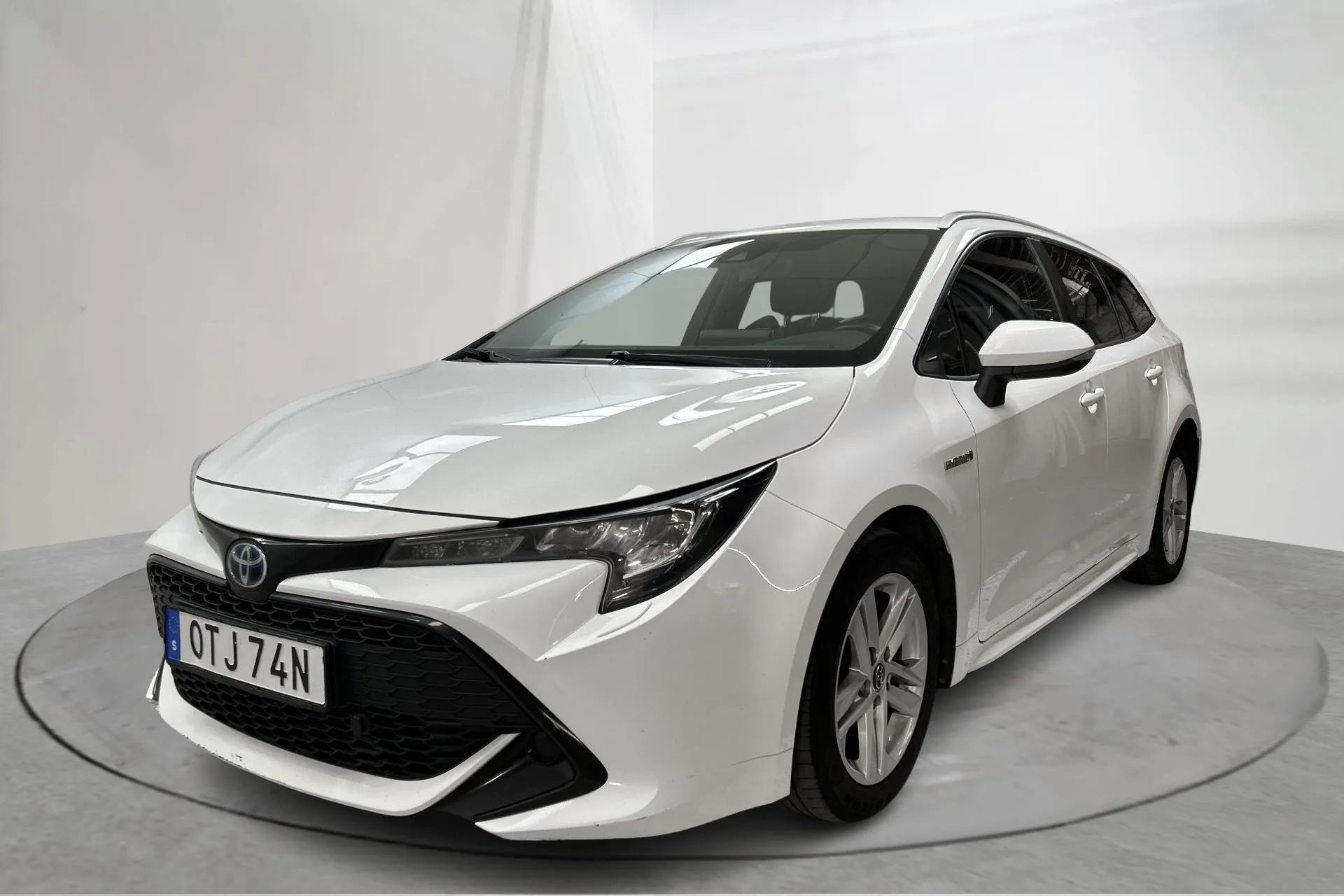 Presentationsfoto 1 av 12: Toyota Corolla 1.8 Hybrid Touring Sports (122hk) - 17 681 mil - Automat - vit - 2020