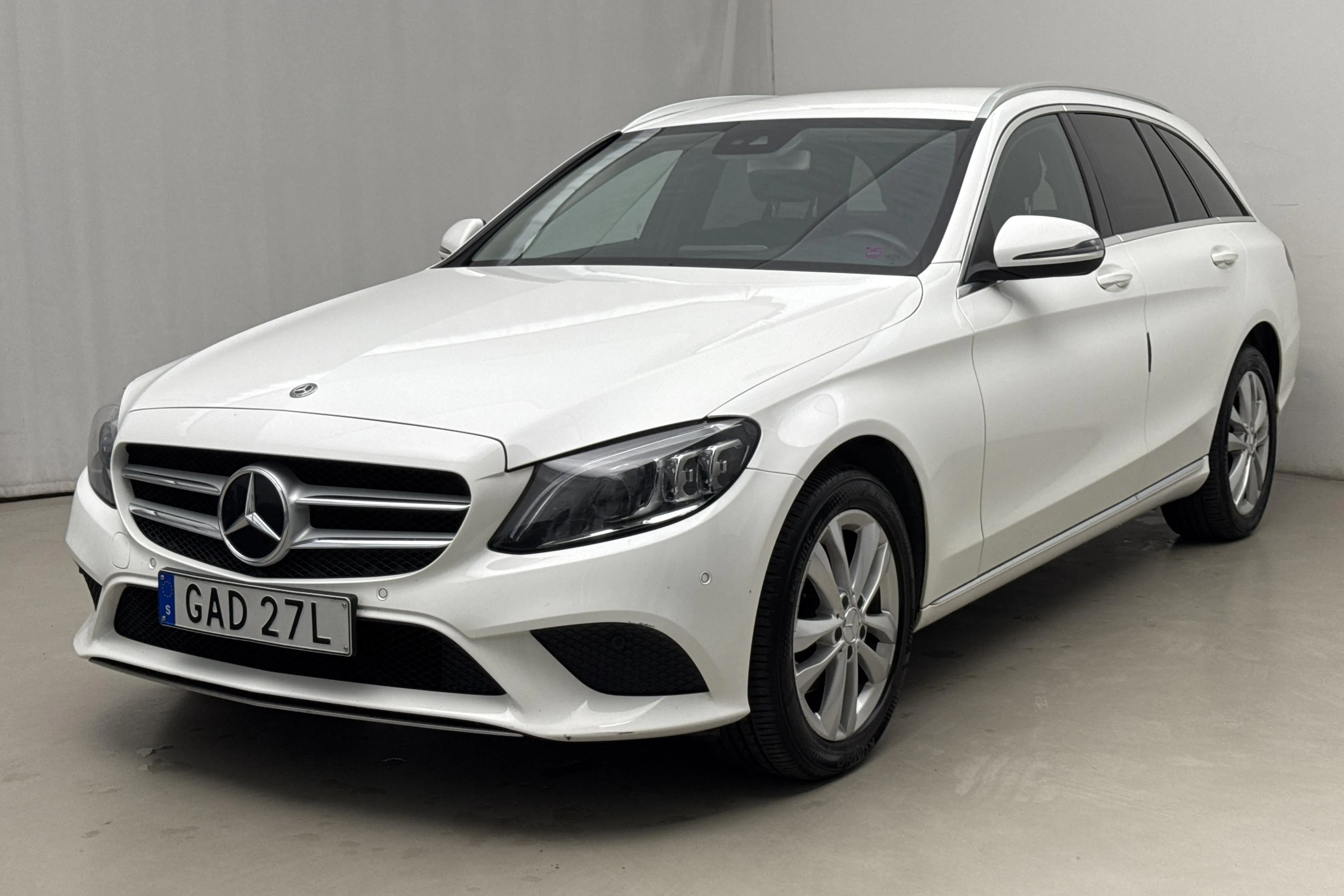 Presentationsfoto 1 av 19: Mercedes C 200 d Kombi S205 (160hk) - 12 324 mil - Automat - vit - 2019
