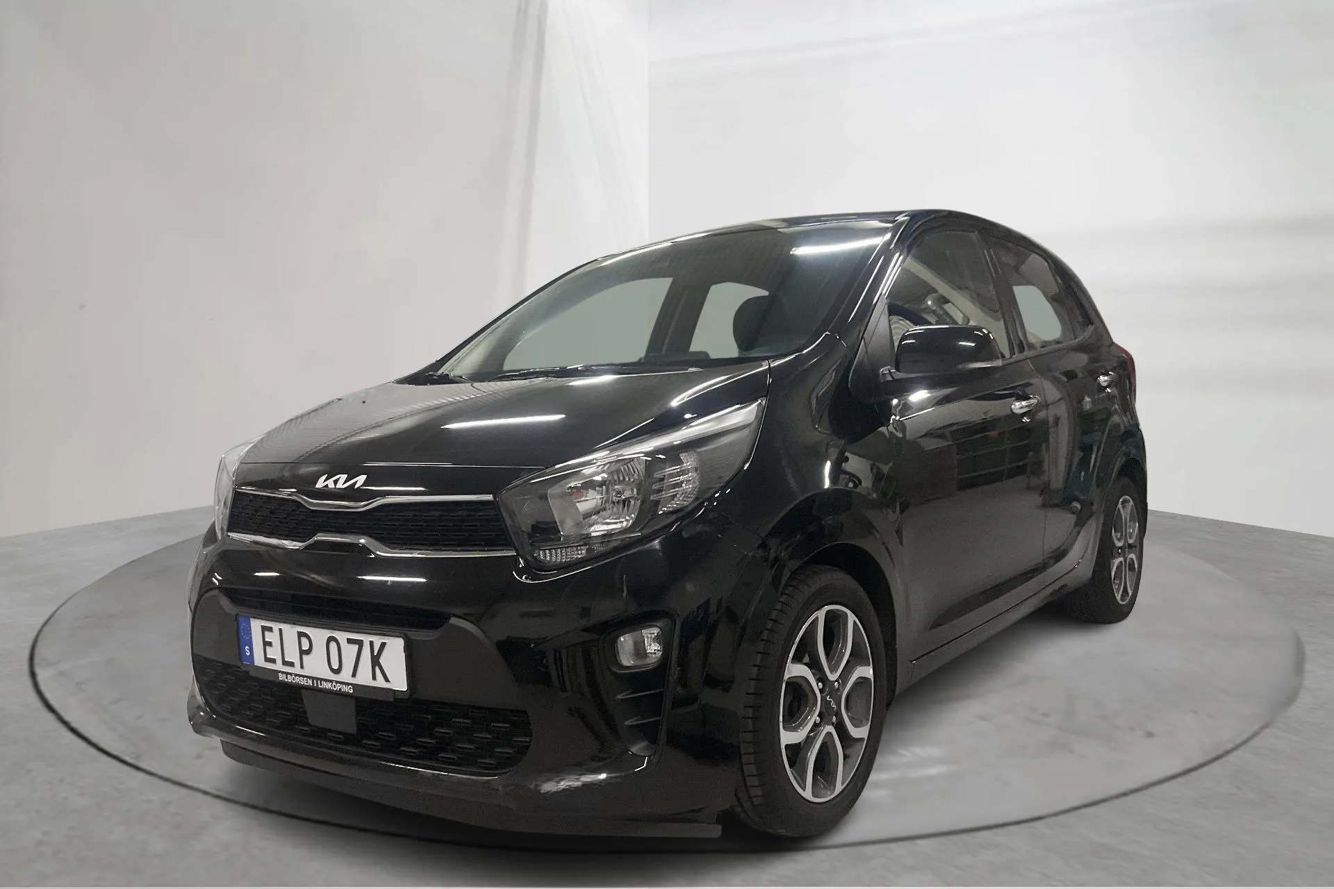 Presentationsfoto 1 av 16: KIA Picanto 1.0 DPI (67hk) - 8 777 mil - Automat - svart - 2023