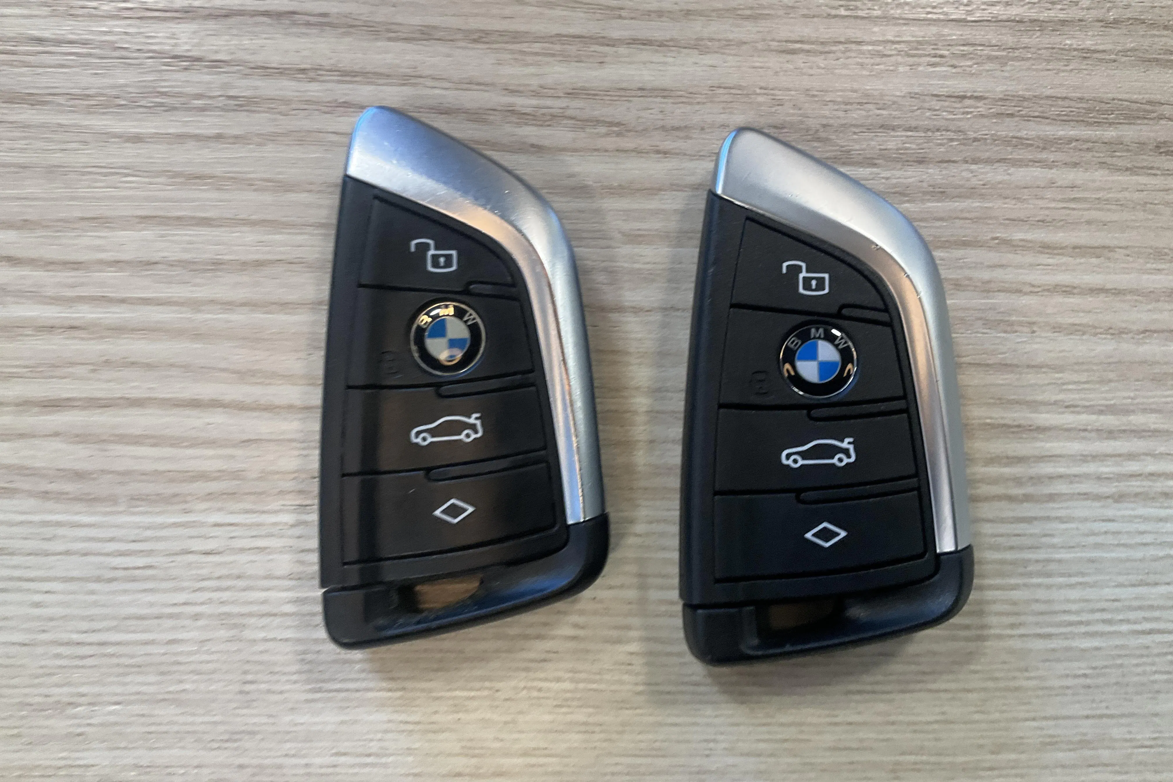 Presentationsfoto 15 av 15: BMW 330e Sedan, G20 (292hk) - 8 642 mil - Automat - vit - 2022