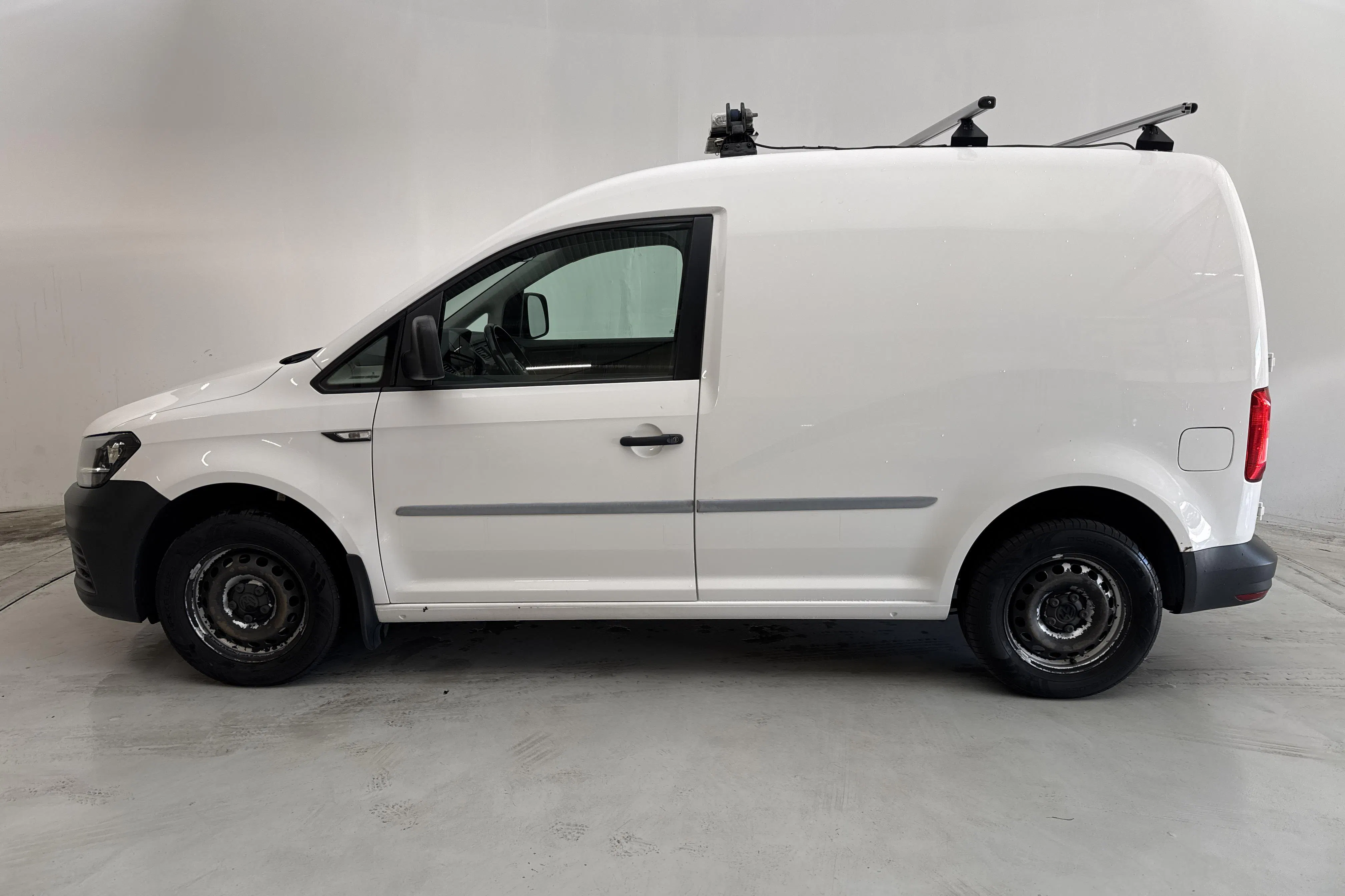 Presentationsfoto 2 av 11: VW Caddy 1.4 TGI Skåp (110hk) - 8 863 mil - Manuell - vit - 2017