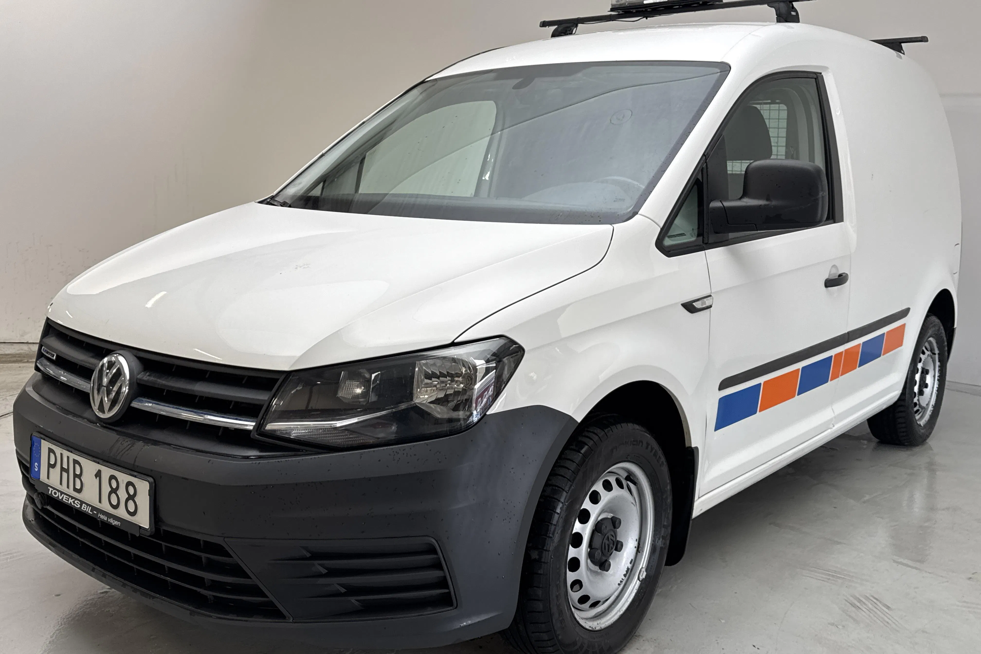 Presentation photo 1 of 12: VW Caddy 1.4 TGI Skåp (110hk) - 85 440 km - Manual - white - 2017