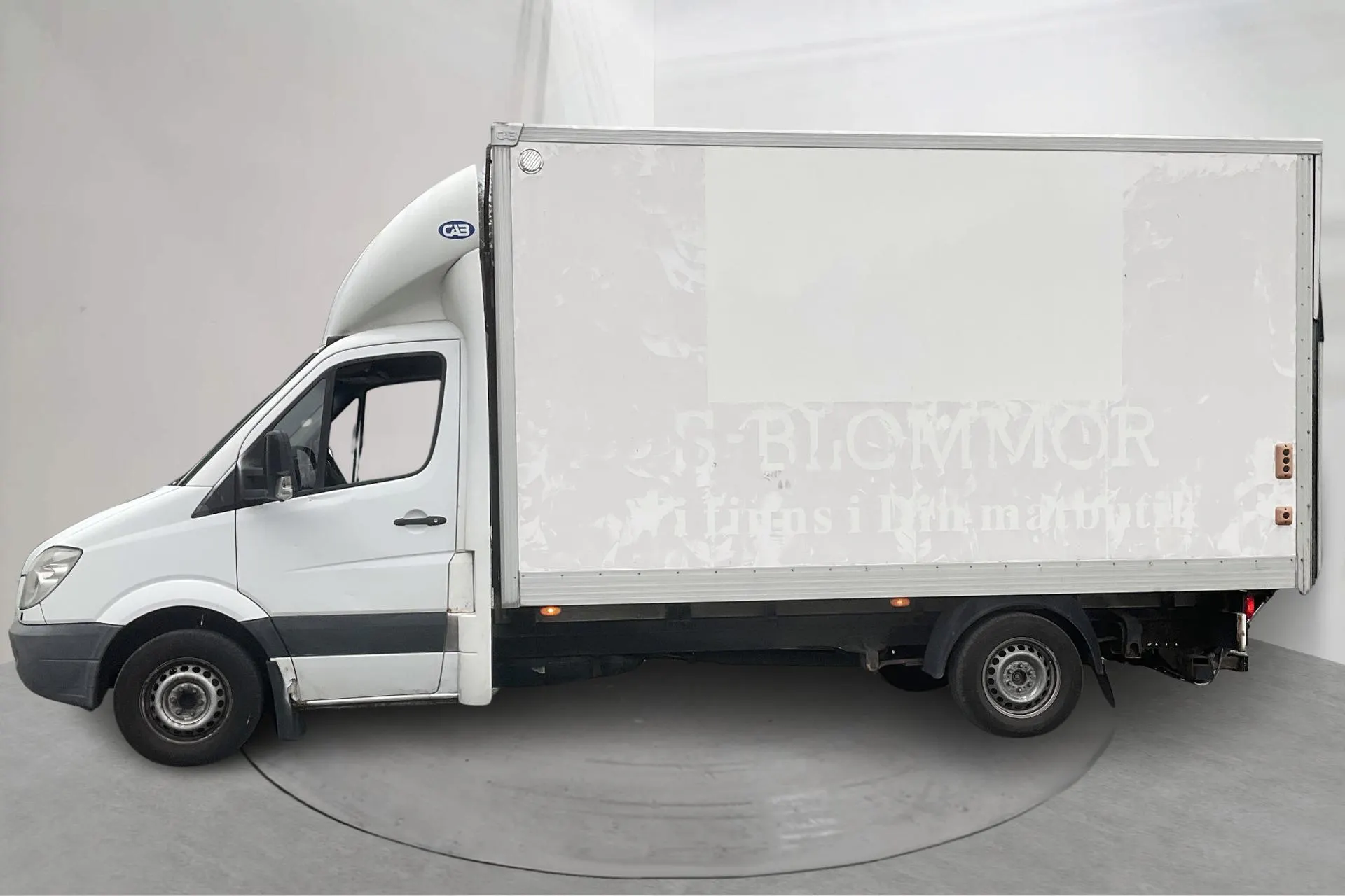 Presentationsfoto 2 av 15: Mercedes Sprinter 319 CDI Volymskåp (190hk) - 40 457 mil - Manuell - vit - 2012