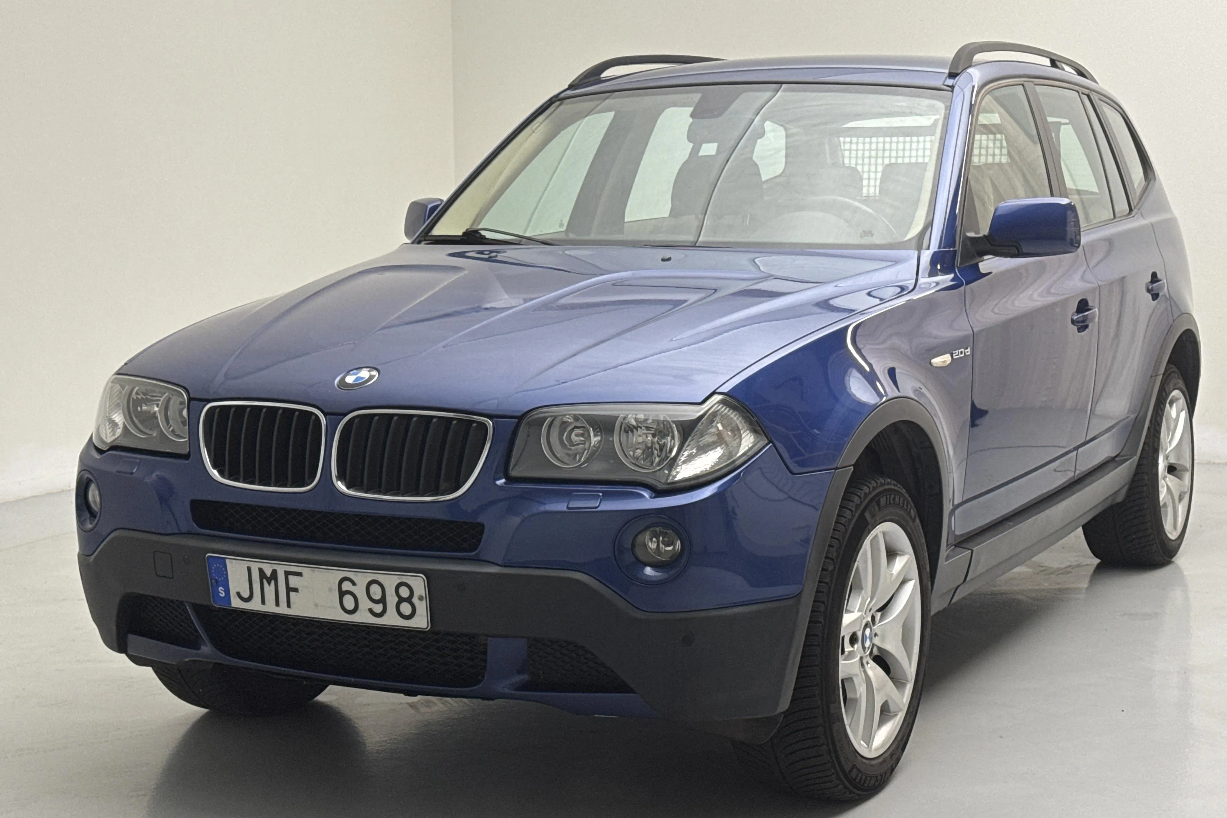 Presentationsfoto 1 av 13: BMW X3 2.0d, E83 (177hk) - 20 823 mil - Manuell - blå - 2008