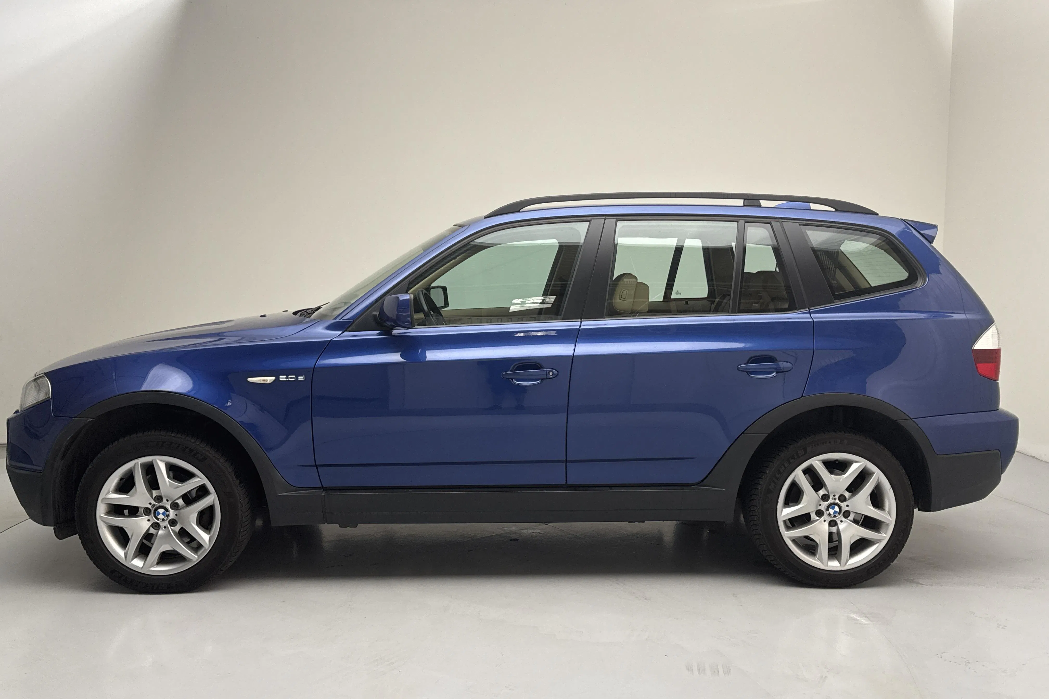 Presentationsfoto 2 av 13: BMW X3 2.0d, E83 (177hk) - 20 823 mil - Manuell - blå - 2008