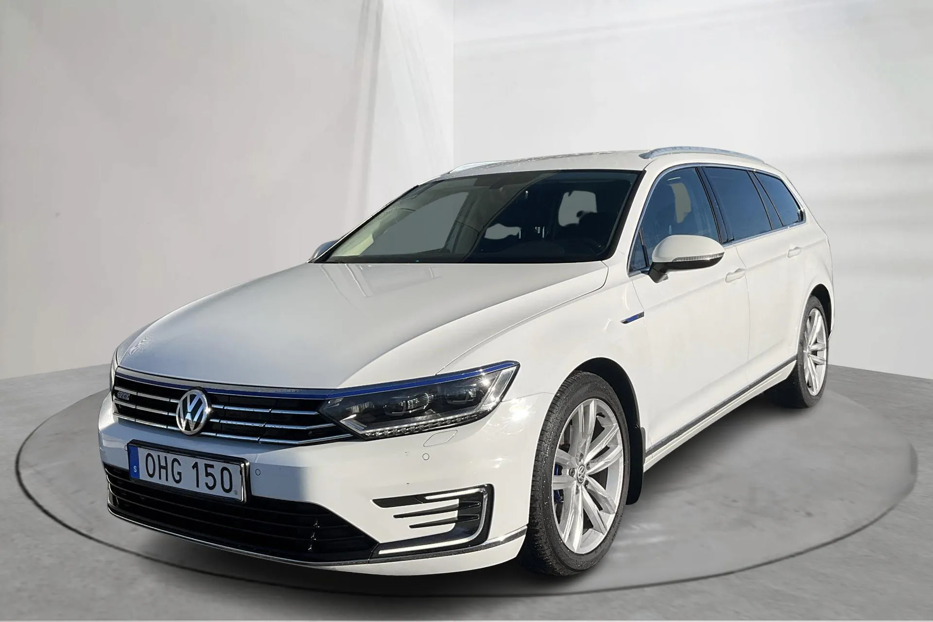 Presentation photo 1 of 18: VW Passat 1.4 Plug-in-Hybrid Sportscombi (218hk) - 162 010 km - Automatic - white - 2017