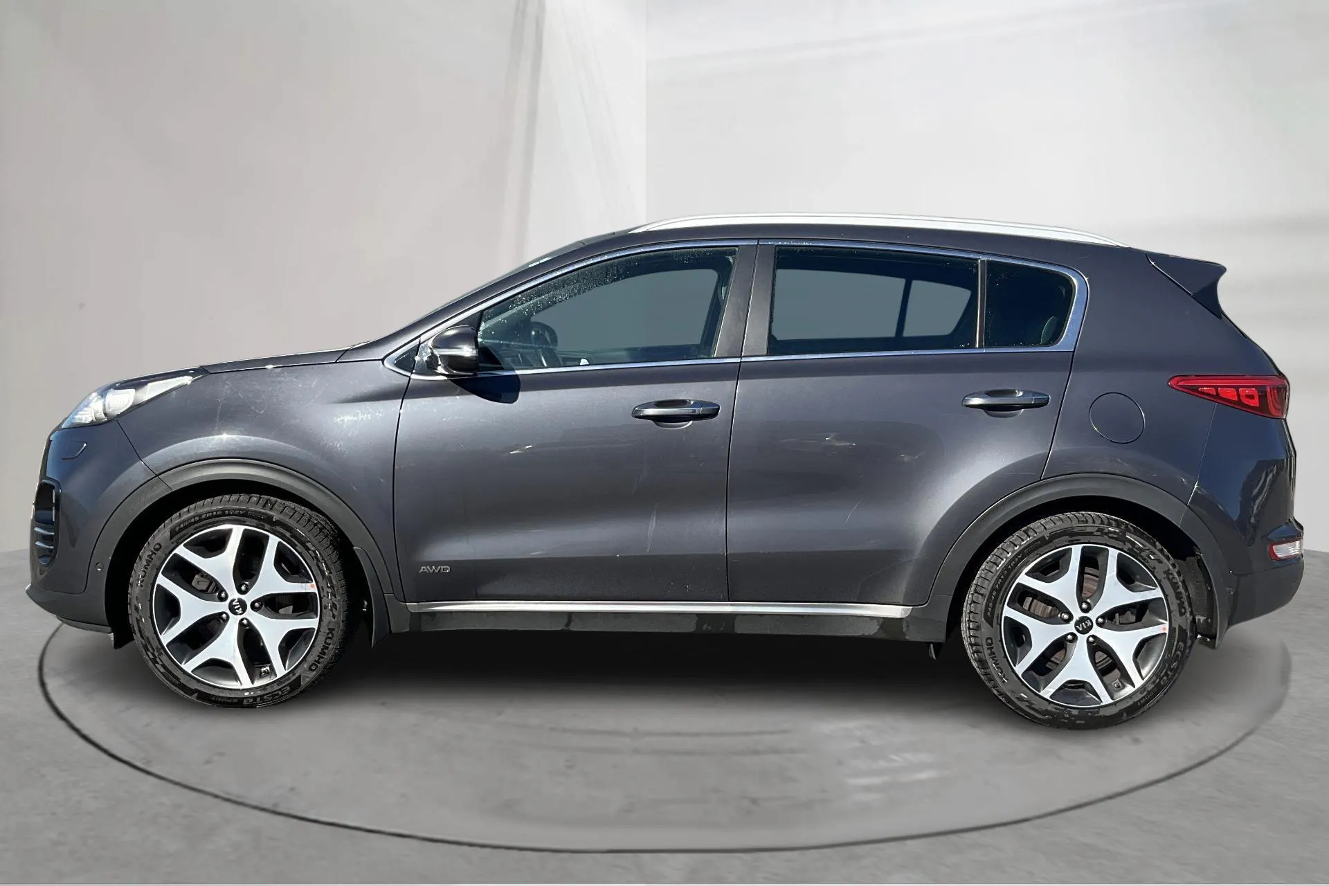 Presentationsfoto 2 av 15: KIA Sportage 2.0 CRDi AWD (184hk) - 17 476 mil - Automat - grå - 2016