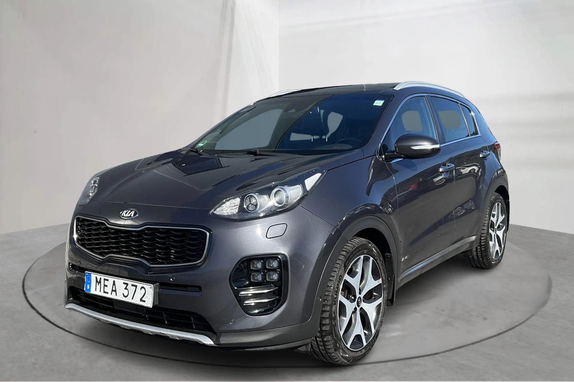 Presentationsfoto 1 av 15: KIA Sportage 2.0 CRDi AWD (184hk) - 17 476 mil - Automat - grå - 2016