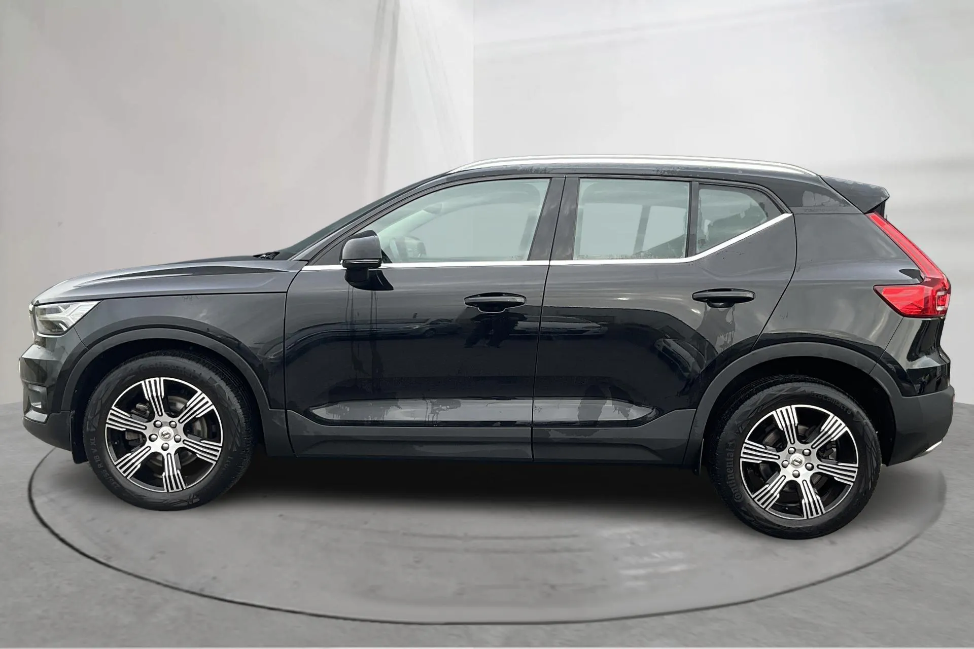Presentation photo 2 of 19: Volvo XC40 D4 AWD (190hk) - 164 660 km - Automatic - black - 2020