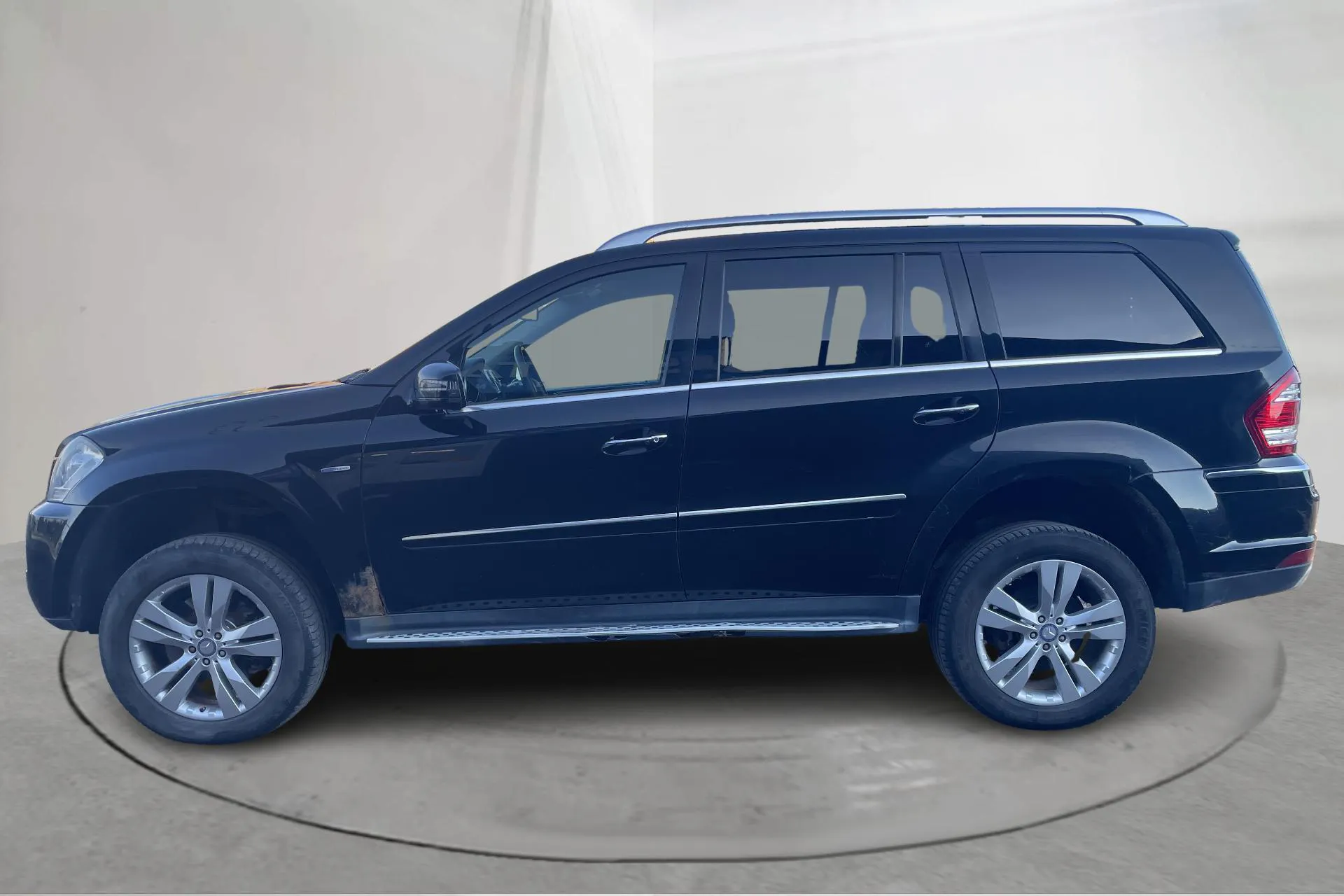 Presentation photo 2 of 21: Mercedes GL 350 BlueTEC 4MATIC (211hk) - 185 400 km - Automatic - black - 2011