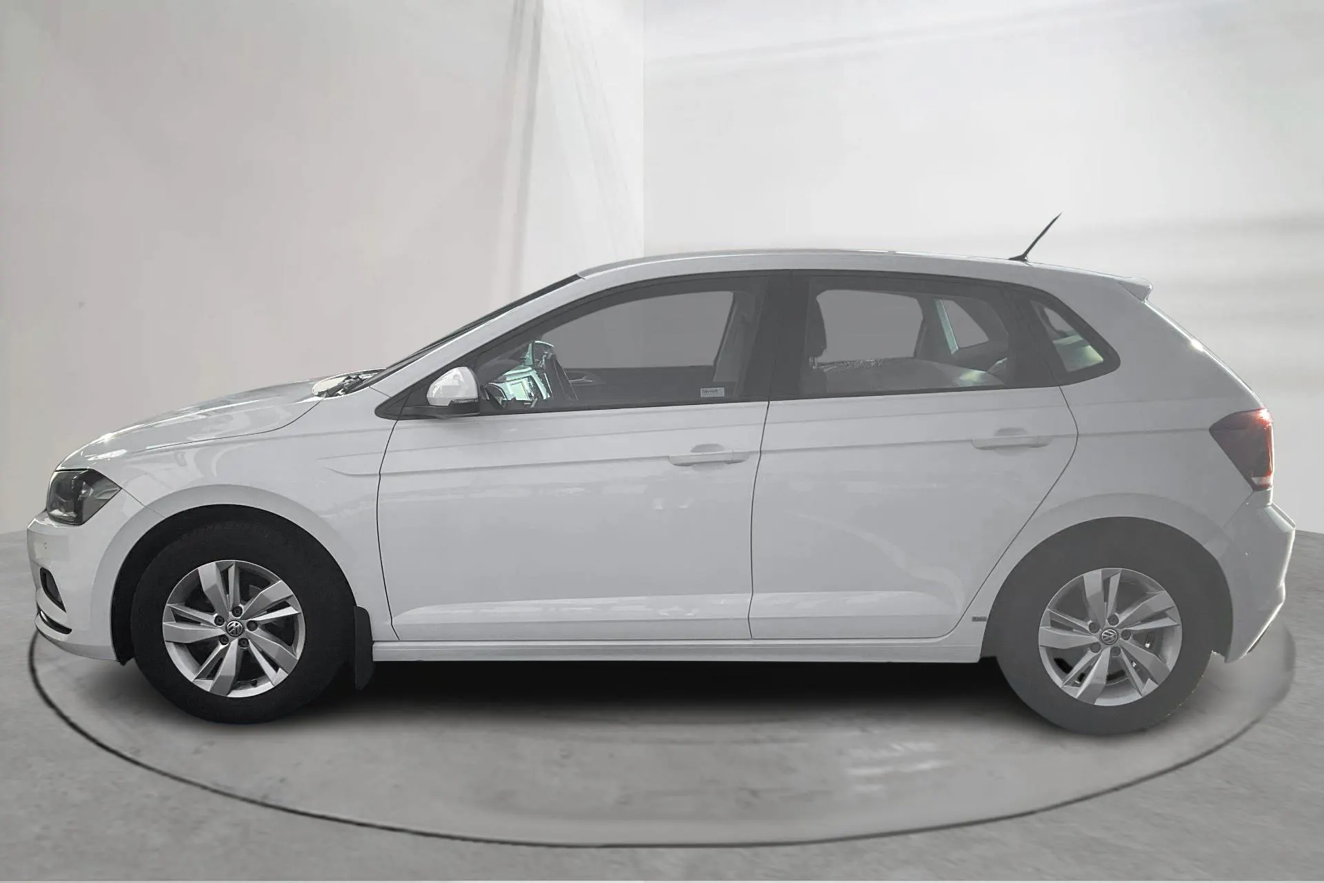 Presentation photo 2 of 13: VW Polo 1.0 TGI 5dr (90hk) - 54 380 km - Manual - white - 2018