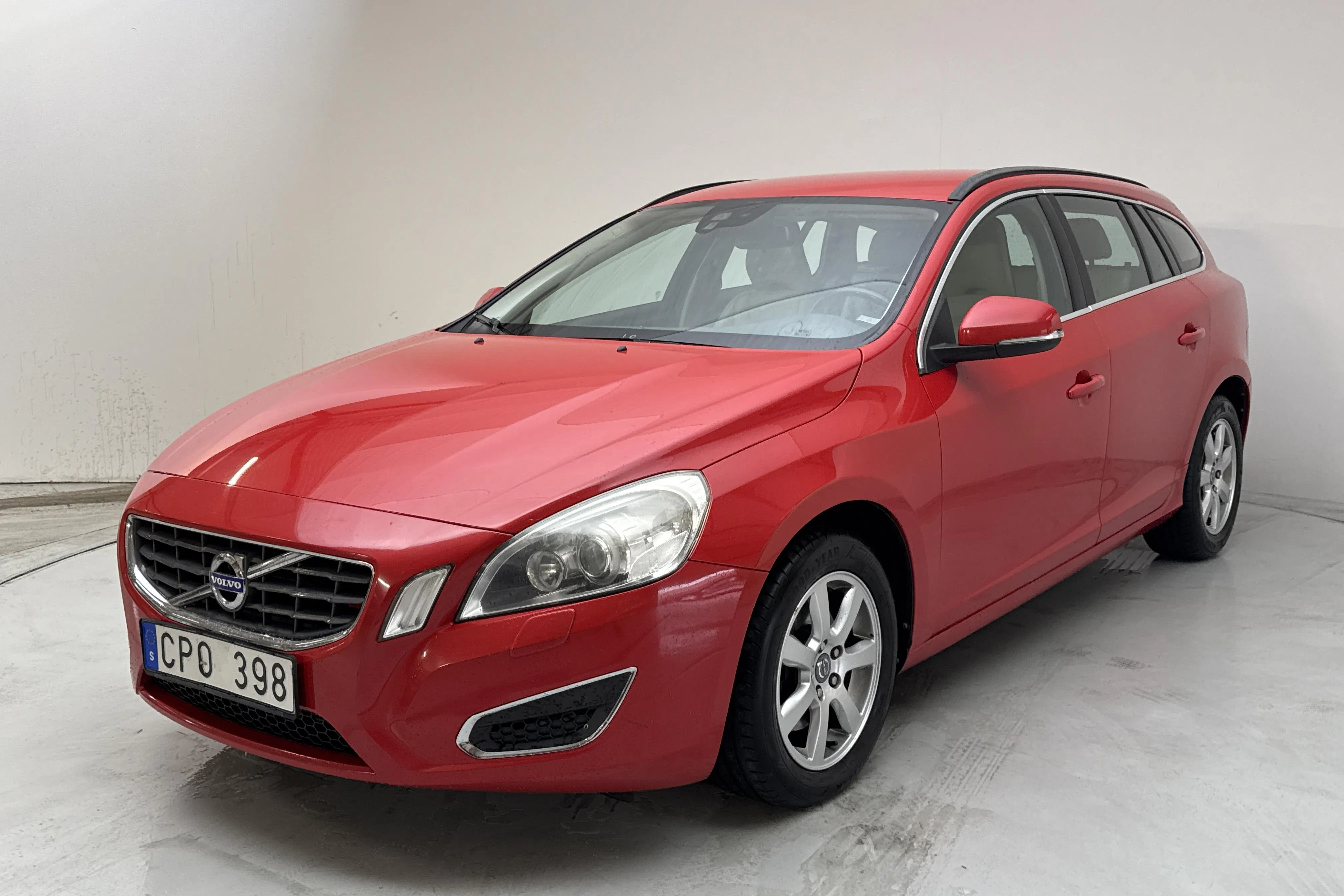 Presentation photo 1 of 14: Volvo V60 D3 (163hk) - 269 270 km - Automatic - red - 2011