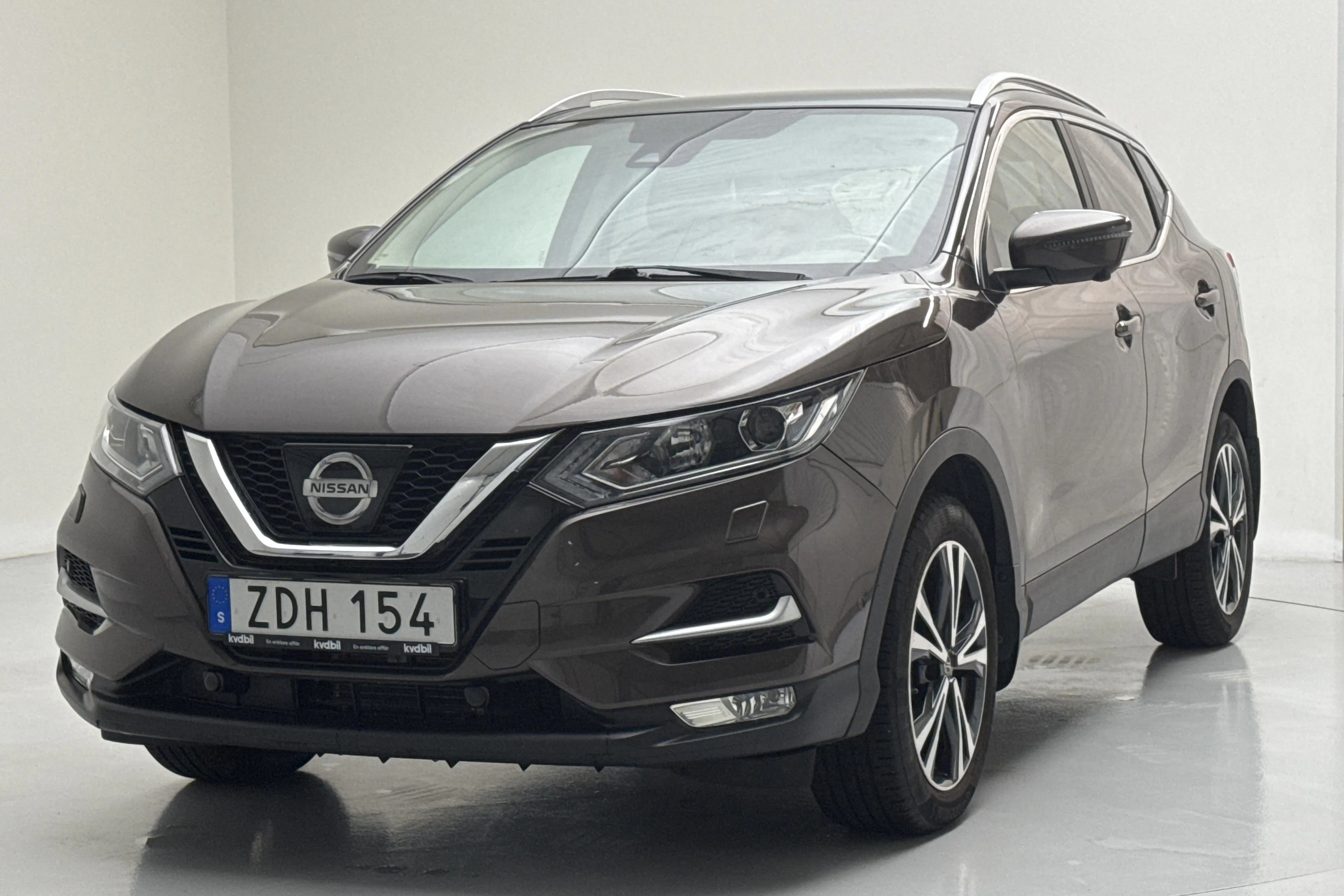 Presentationsfoto 1 av 15: Nissan Qashqai 1.2 DIG-T (115hk) - 5 516 mil - Automat - brun - 2018