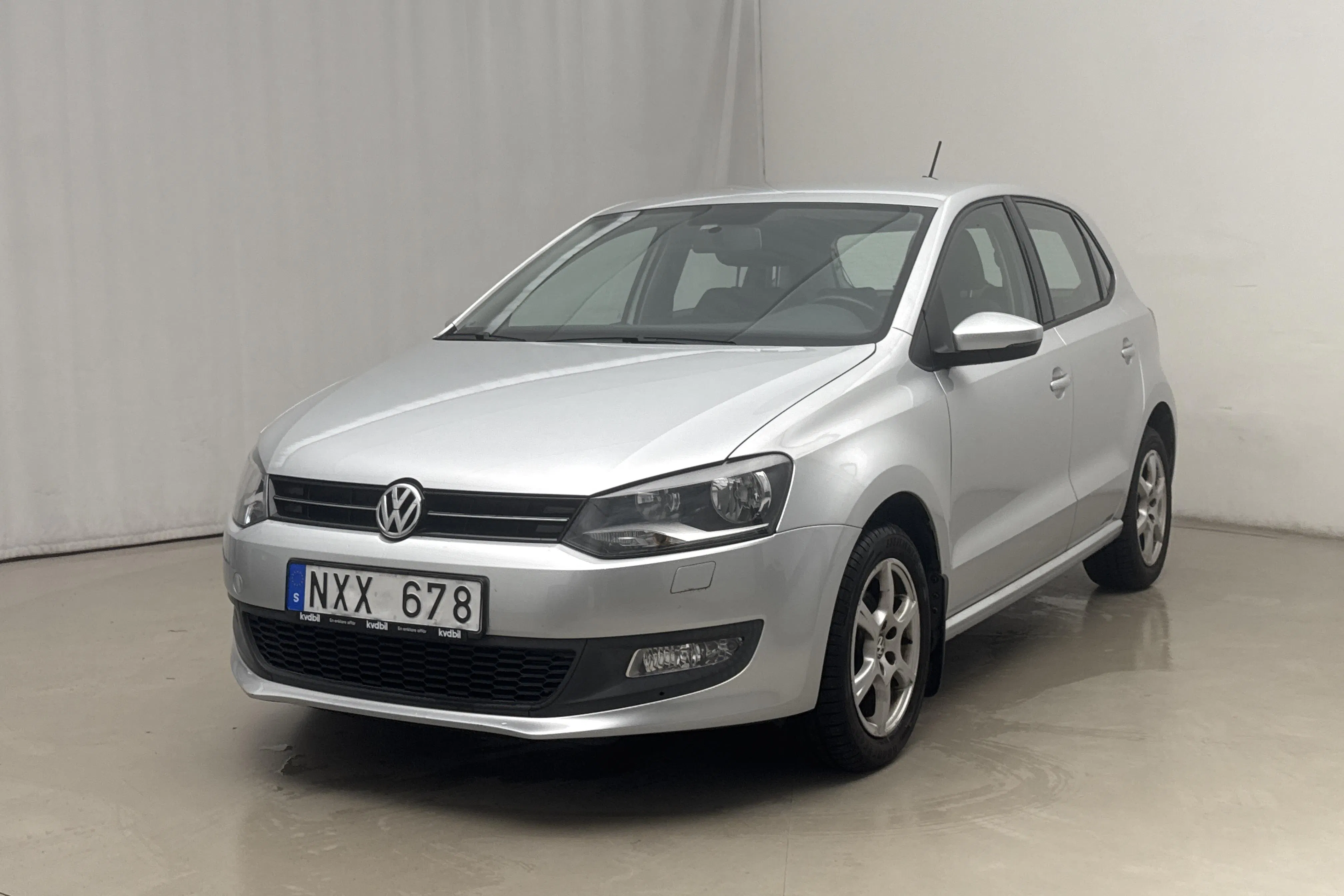 Presentation photo 1 of 13: VW Polo 1.4 5dr (85hk) - 74 910 km - Manual - silver - 2014