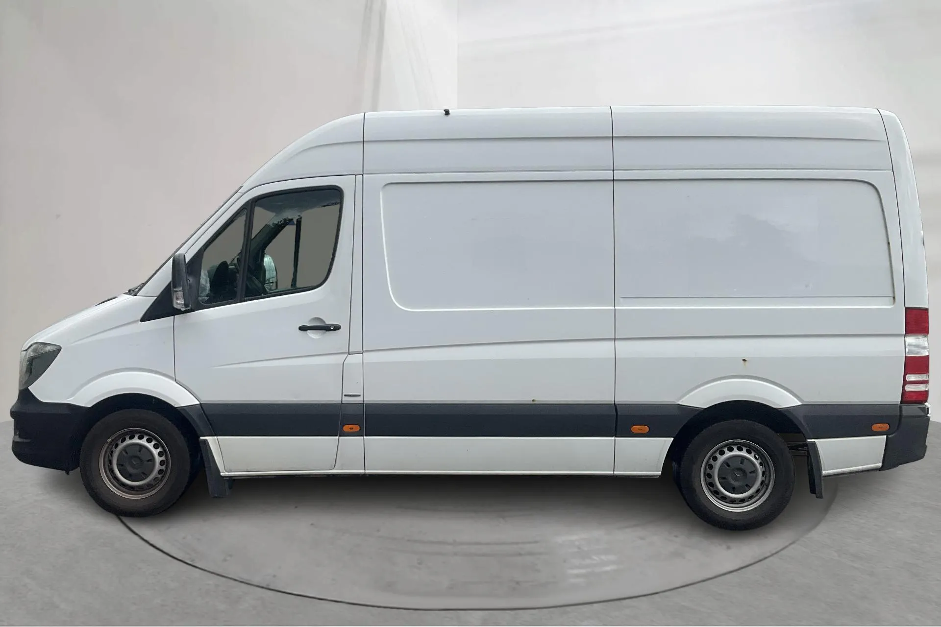 Presentationsfoto 2 av 10: Mercedes Sprinter 316 CDI (163hk) - 36 866 mil - Automat - vit - 2018
