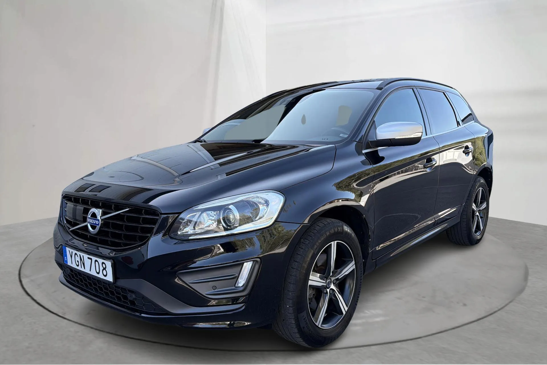 Presentationsfoto 1 av 17: Volvo XC60 D3 2WD (150hk) - 19 521 mil - Automat - svart - 2017