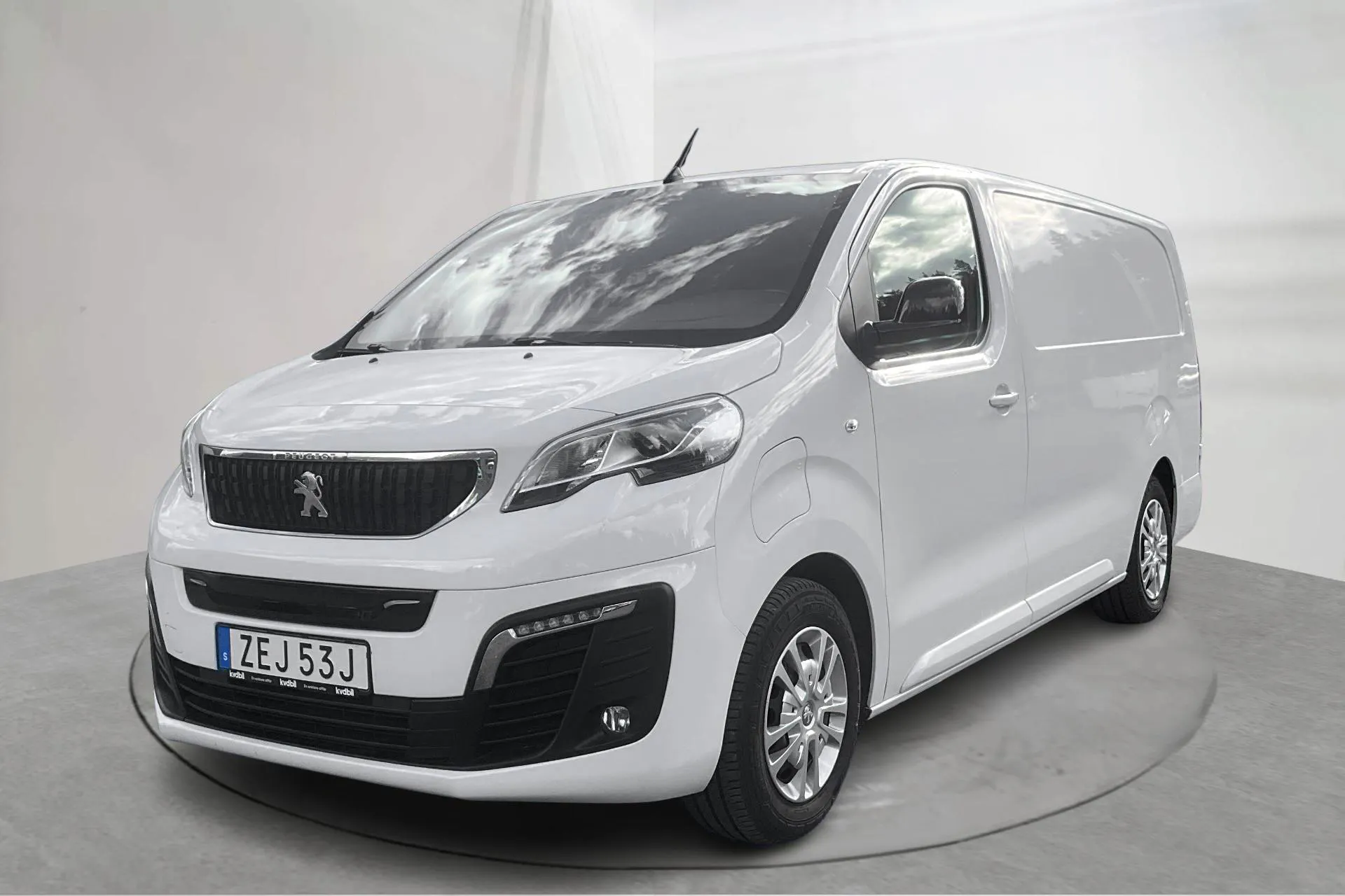 Presentationsfoto 1 av 21: Peugeot e-Expert Skåp 75kWh (136hk) - 4 967 mil - Automat - vit - 2023