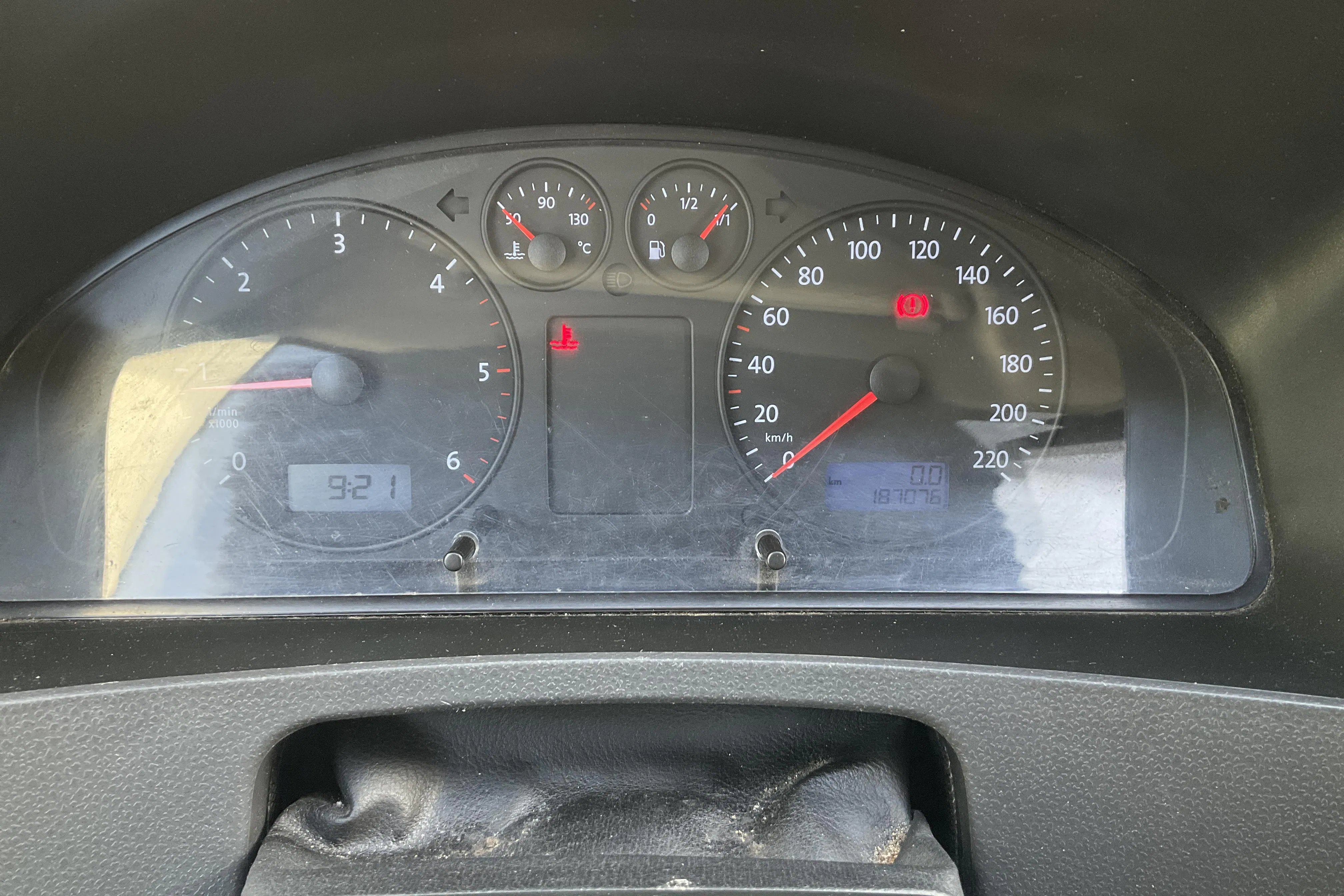 VW Transporter T5 1.9 TDI Pickup (102hk) på auktion i Kungälv hos Kvdbil