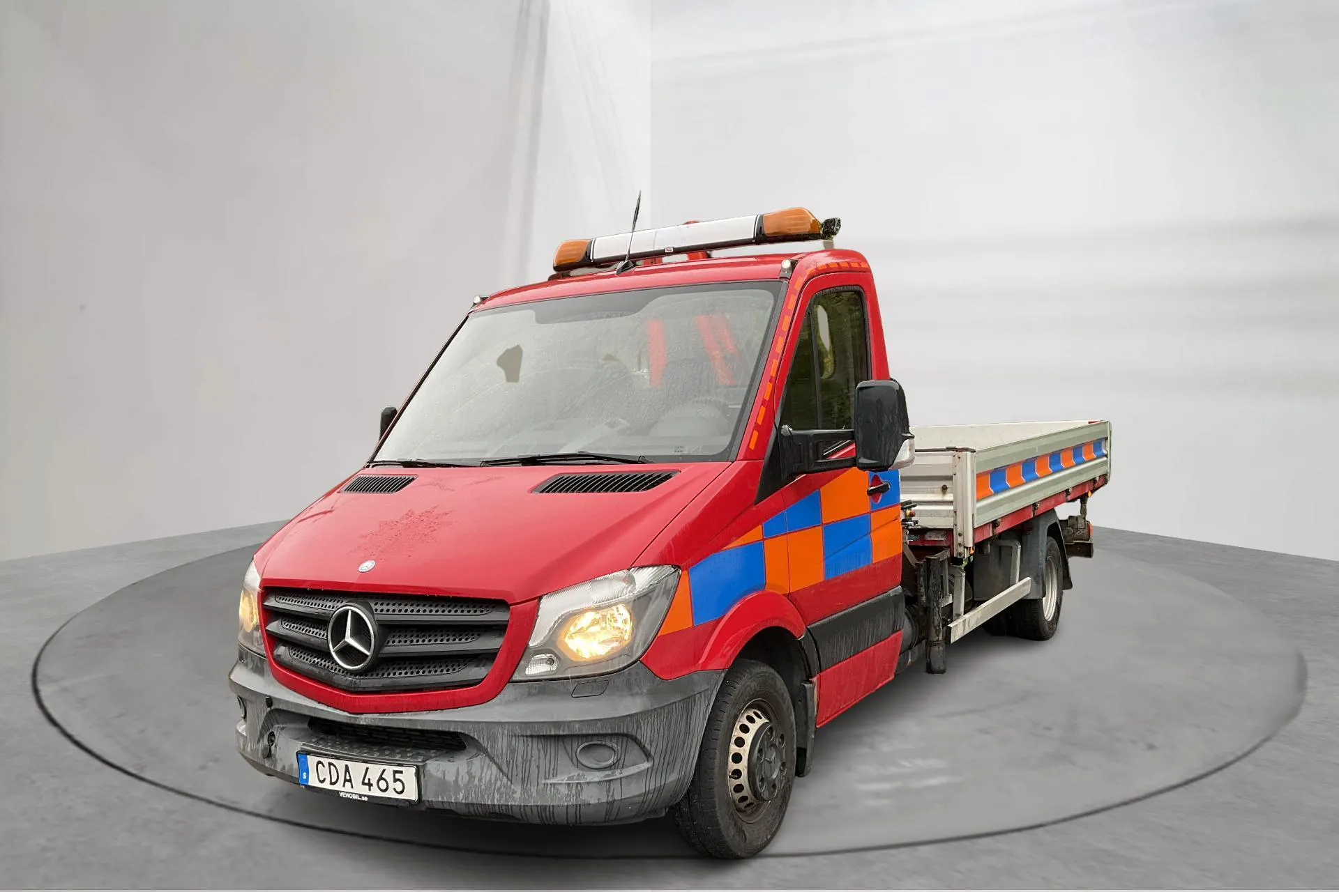 Presentation photo 1 of 27: Mercedes Sprinter 516 NGT Pickup (156hk) - 144 842 km - Automatic - red - 2014