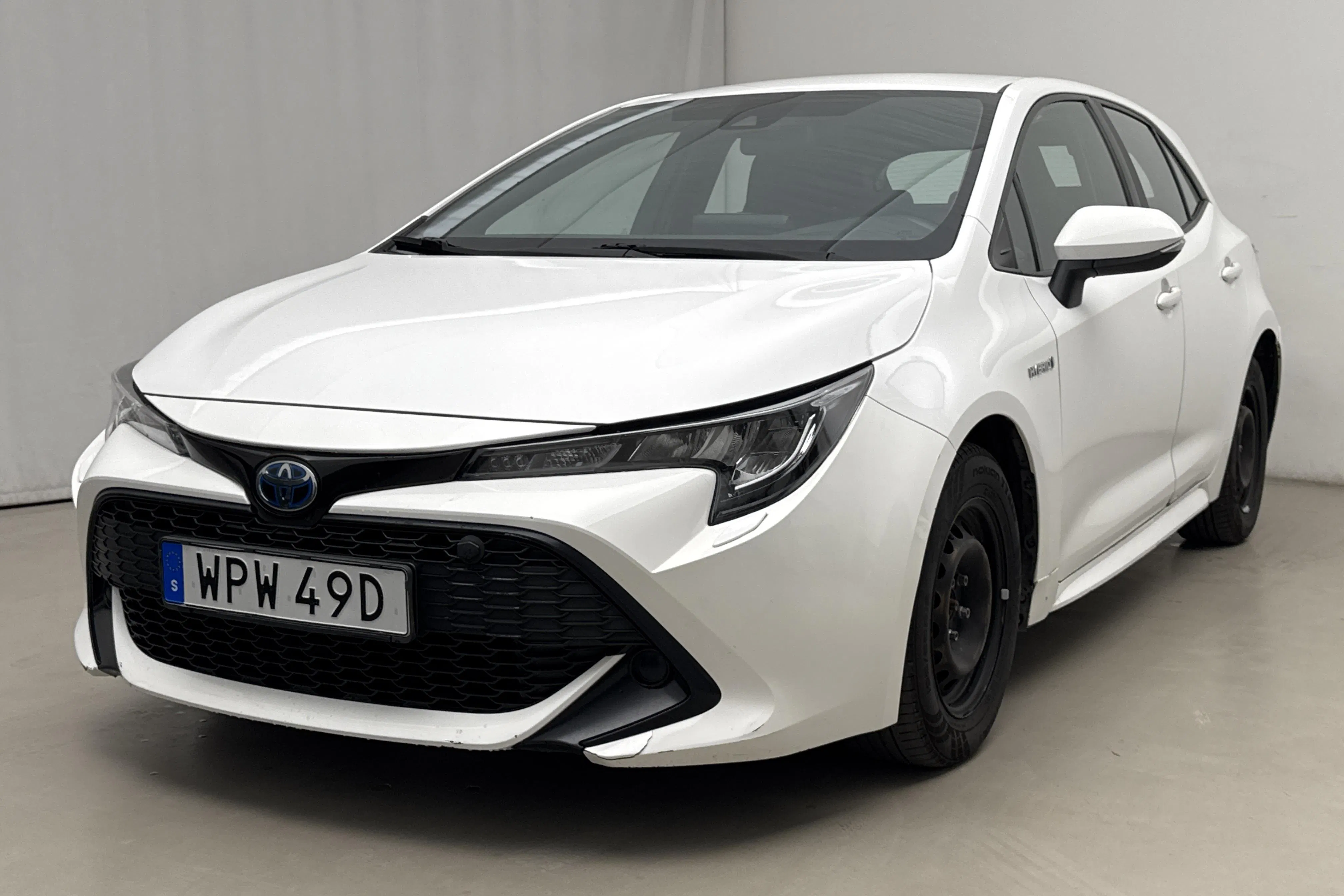 Presentationsfoto 1 av 15: Toyota Corolla 1.8 Hybrid 5dr (122hk) - 10 301 mil - Automat - vit - 2019