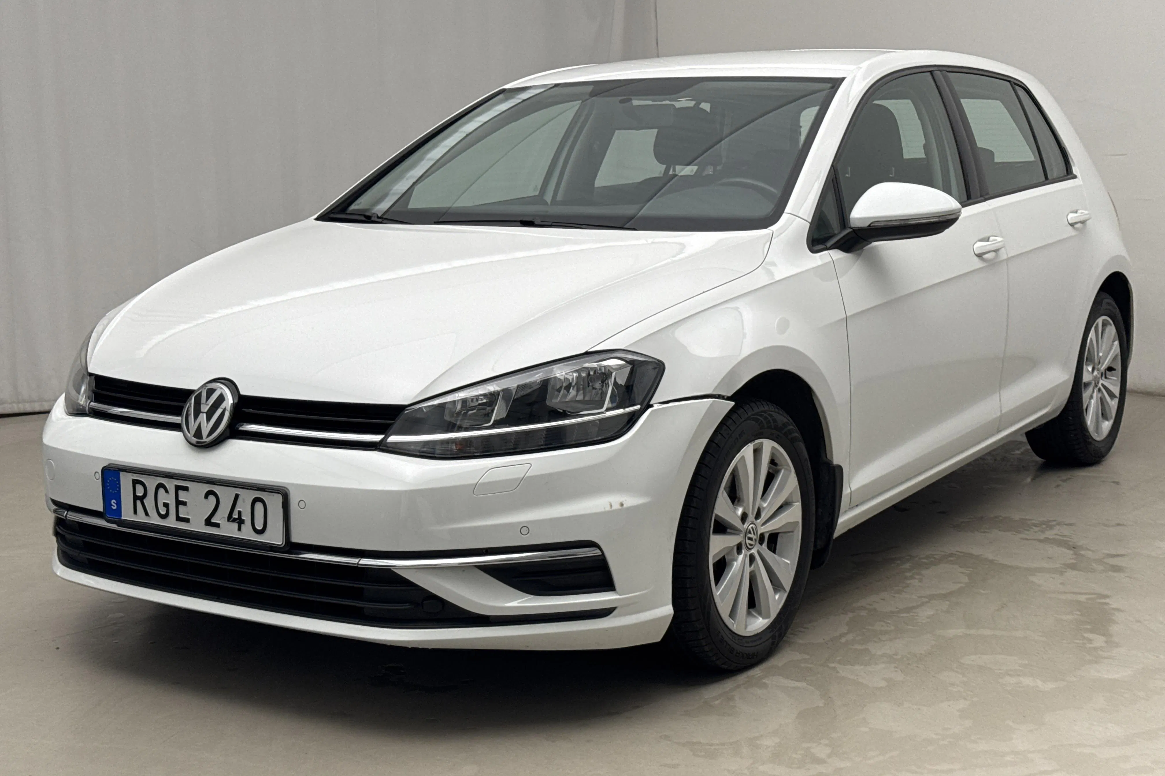 Presentationsfoto 1 av 15: VW Golf VII 1.4 TSI Multifuel 5dr (125hk) - 14 774 mil - Manuell - vit - 2018