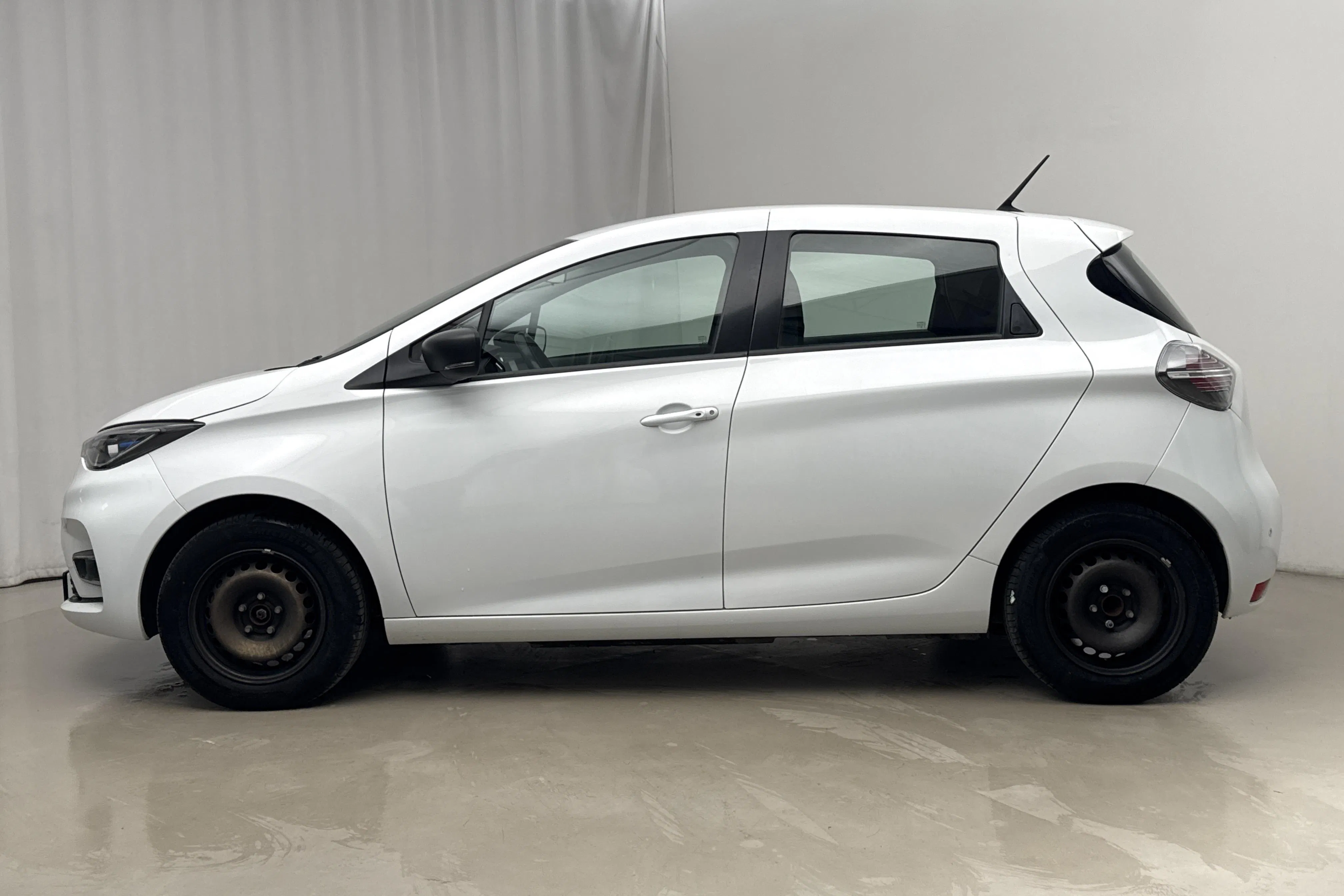 Presentation photo 2 of 18: Renault Zoe 52kWh R110 (108hk) - 15 640 km - Automatic - white - 2020