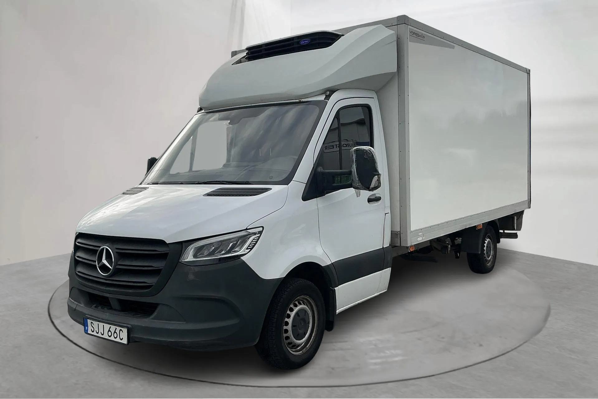 Presentation photo 1 of 18: Mercedes Sprinter 316 CDI Volymskåp RWD (163hk) - 323 520 km - Automatic - white - 2021