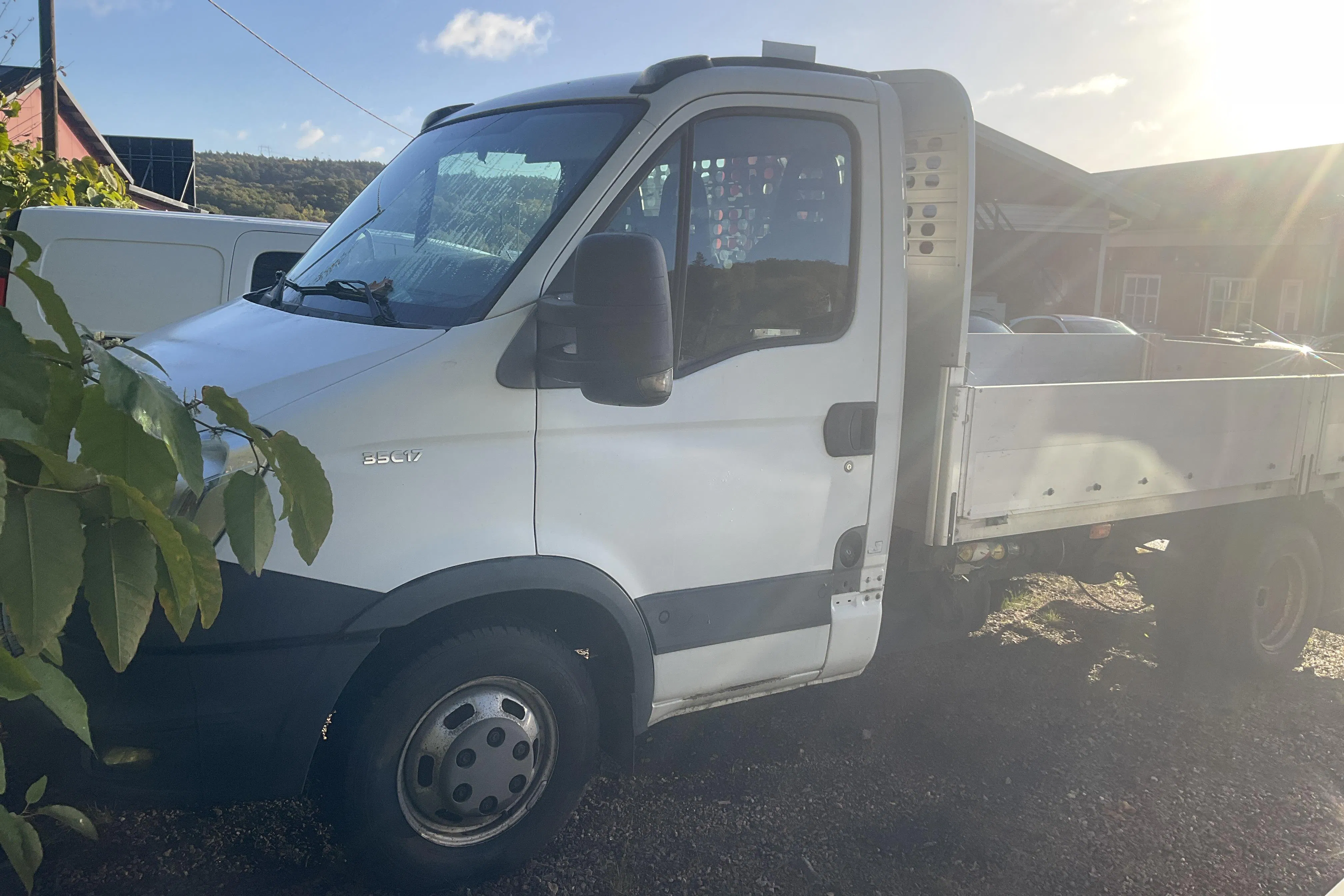 Presentation photo 2 of 14: Iveco Daily 35 3.0 HPT EEV (170hk) - 169 710 km - Manual - white - 2014