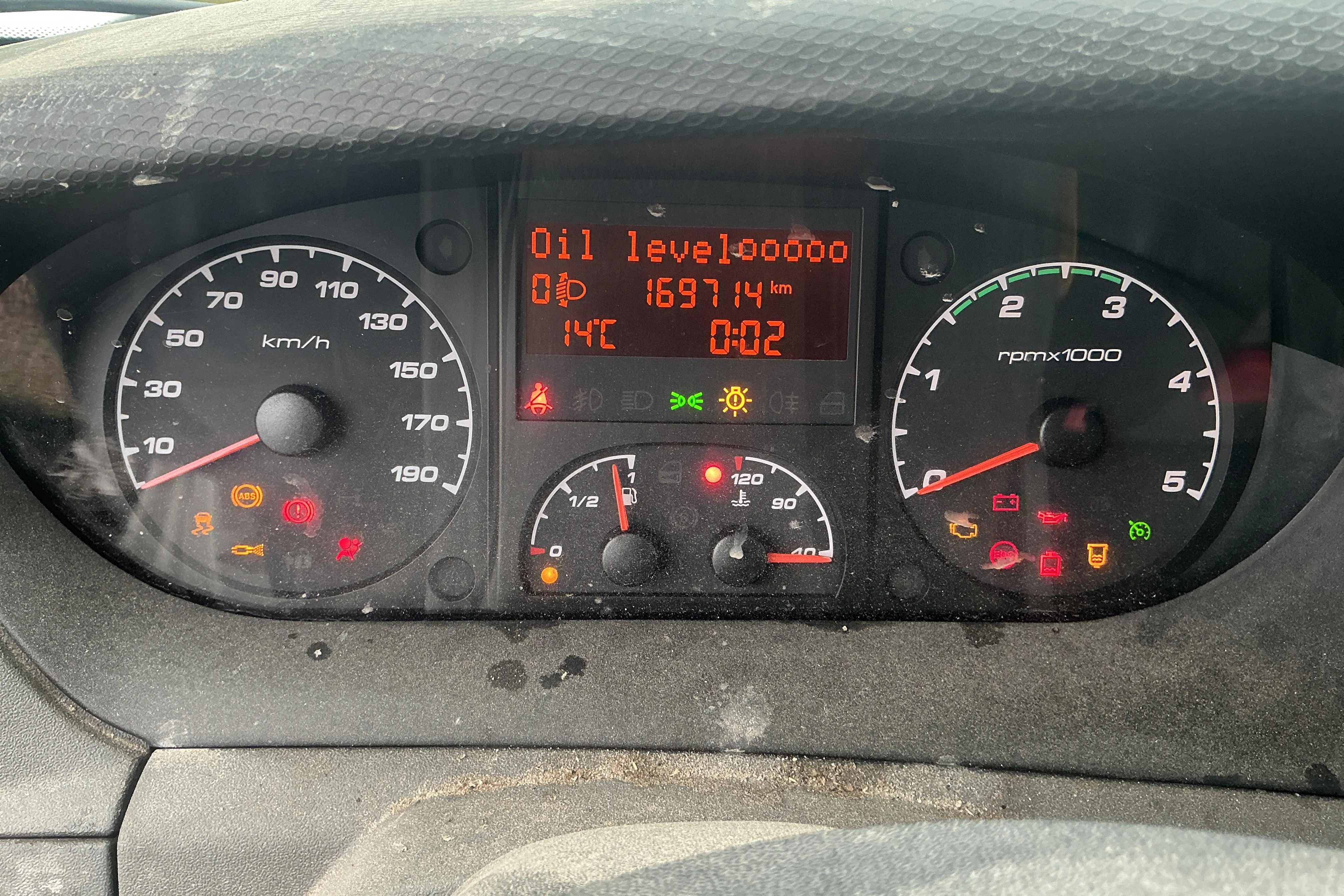 Presentation photo 14 of 14: Iveco Daily 35 3.0 HPT EEV (170hk) - 169 710 km - Manual - white - 2014