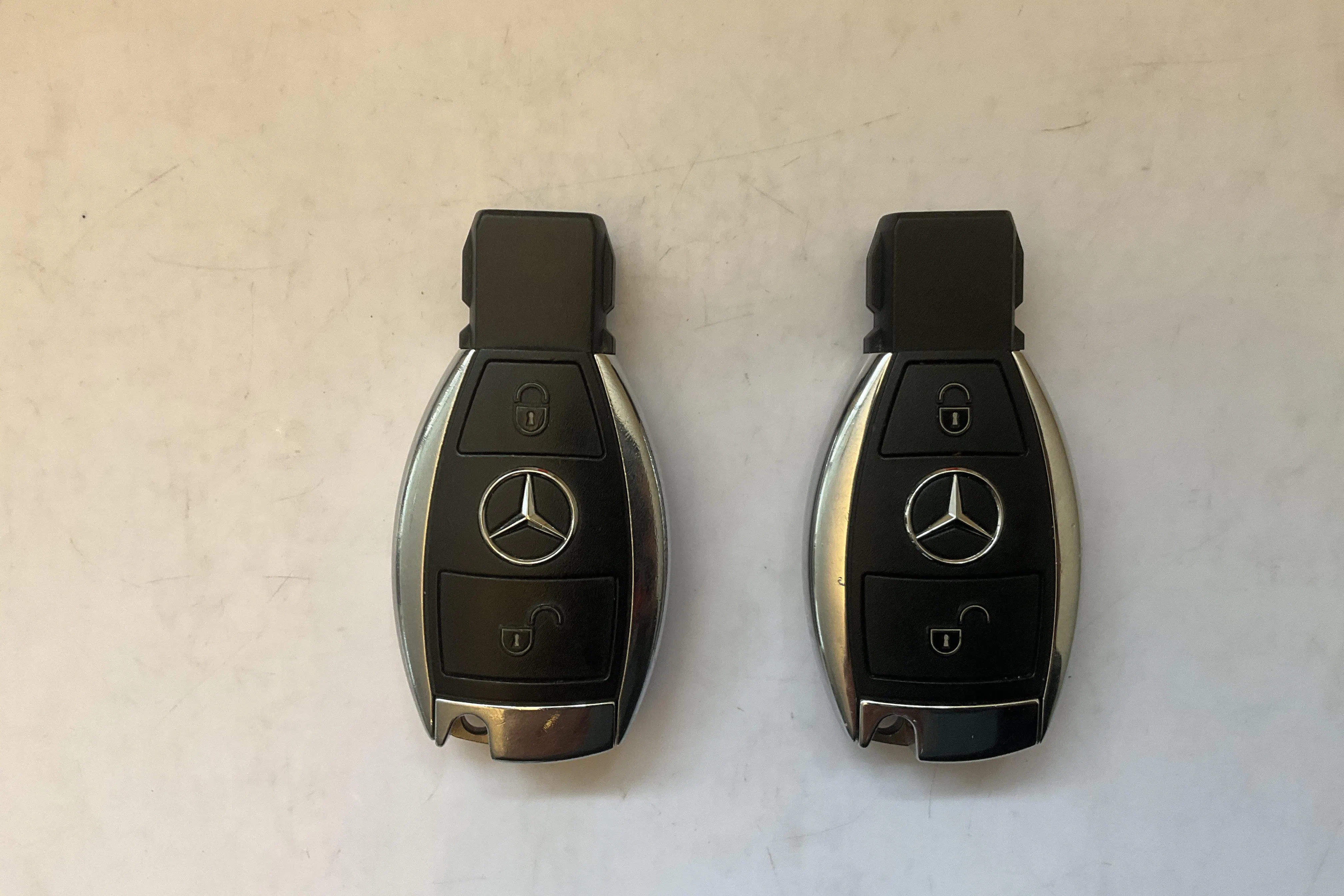 Presentation photo 12 of 12: Mercedes A 180 5dr W176 (122hk) - 69 340 km - Manual - dark grey - 2018