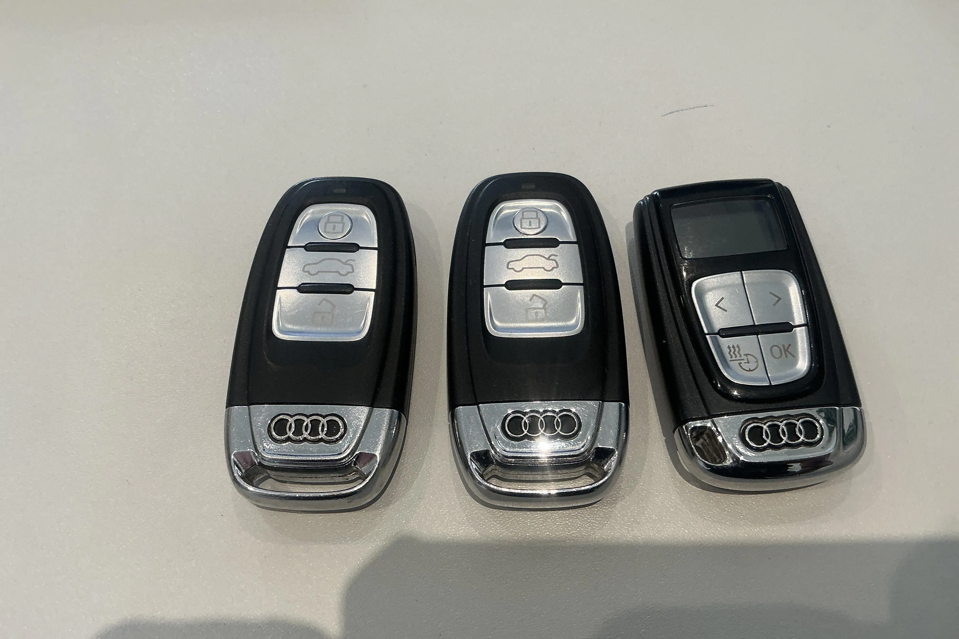 Presentation photo 16 of 16: Audi A6 Allroad 3.0 TDI quattro (218hk) - 288 990 km - Automatic - white - 2015