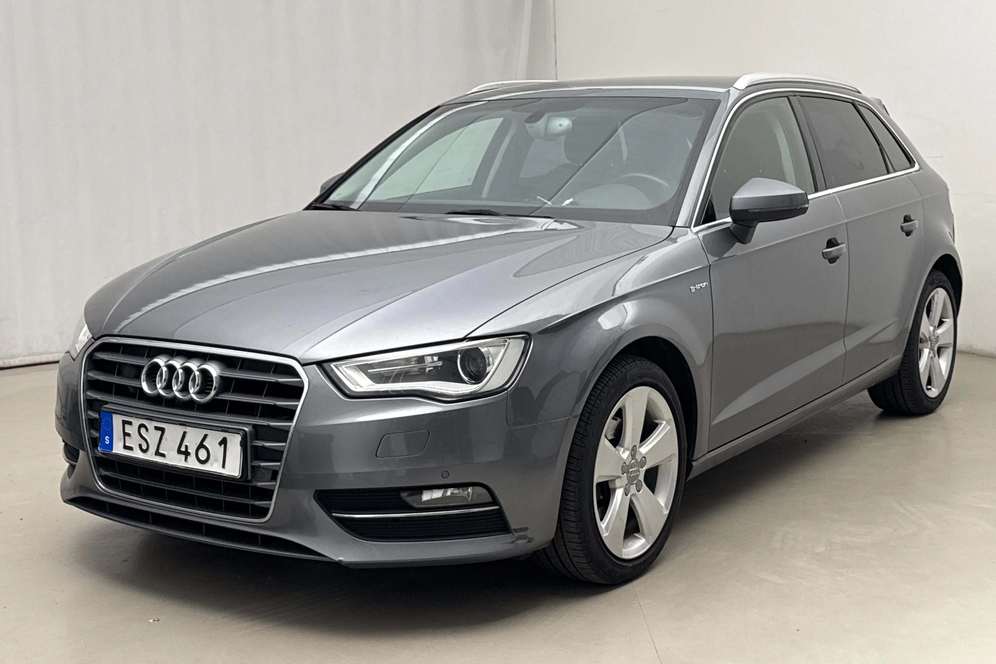 Presentationsfoto 1 av 15: Audi A3 1.4 TFSI g-tron Sportback (110hk) - 20 287 mil - Automat - grå - 2015