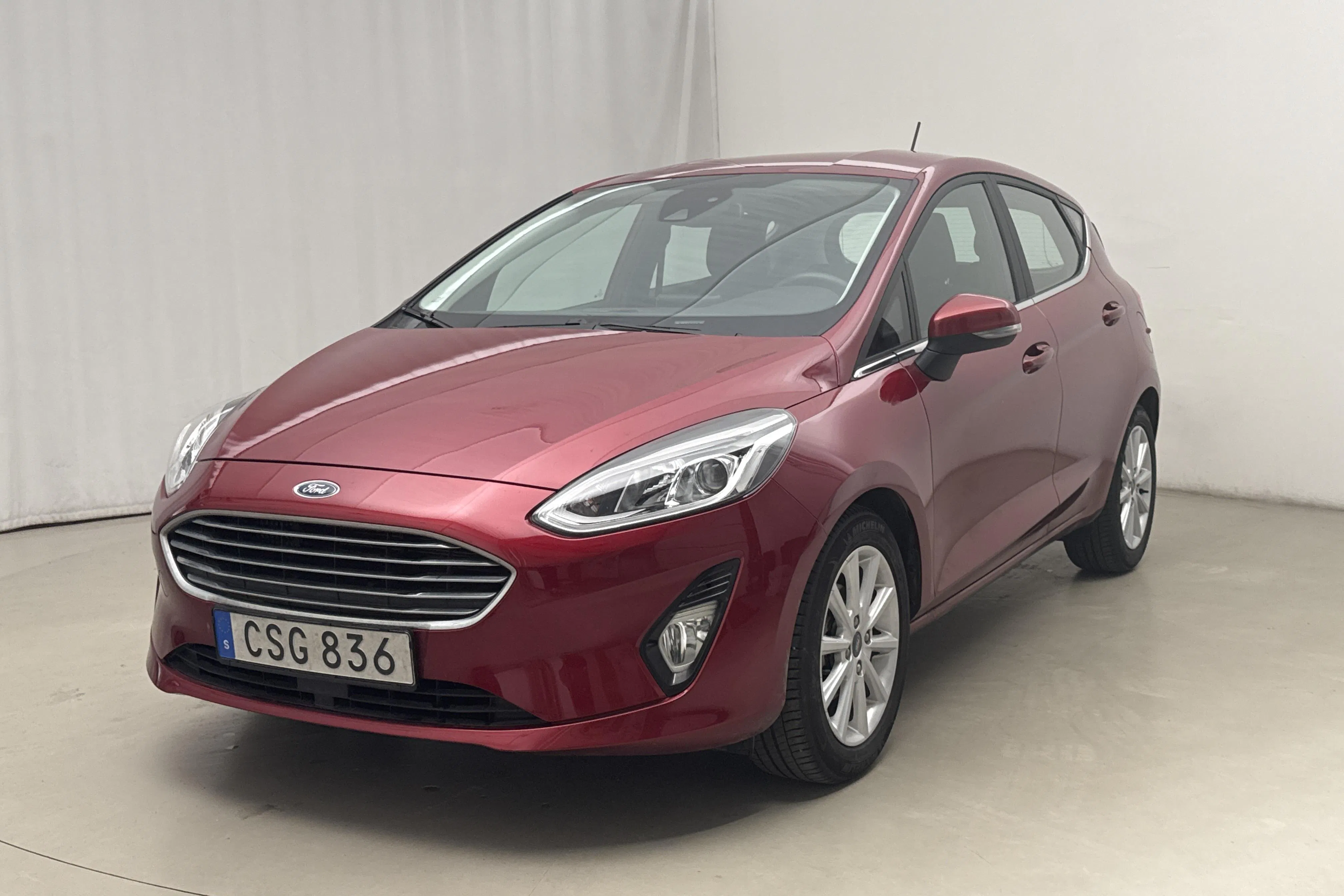 Presentationsfoto 1 av 14: Ford Fiesta 1.0T EcoBoost 5dr (100hk) - 3 299 mil - Manuell - röd - 2018
