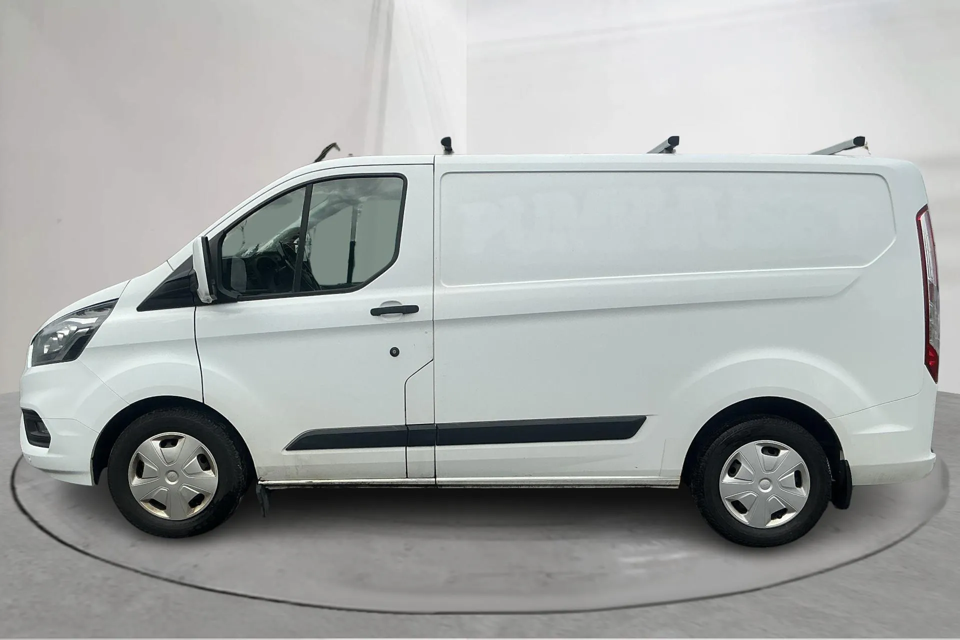 Presentation photo 2 of 16: Ford Transit Custom 300 (130hk) - 194 230 km - Automatic - white - 2018