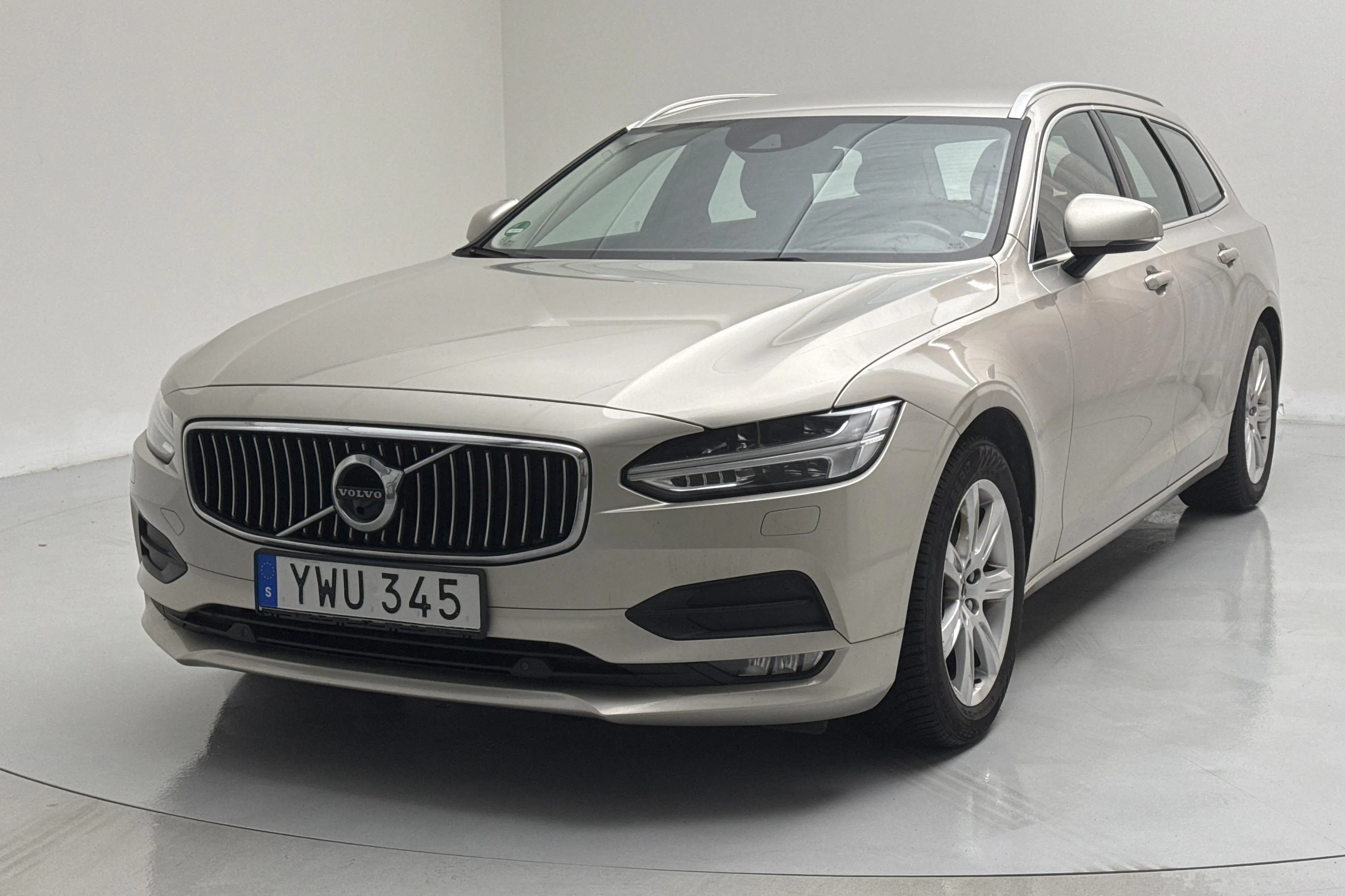 Presentation photo 1 of 12: Volvo V90 D4 (190hk) - 158 990 km - Automatic - light brown - 2018