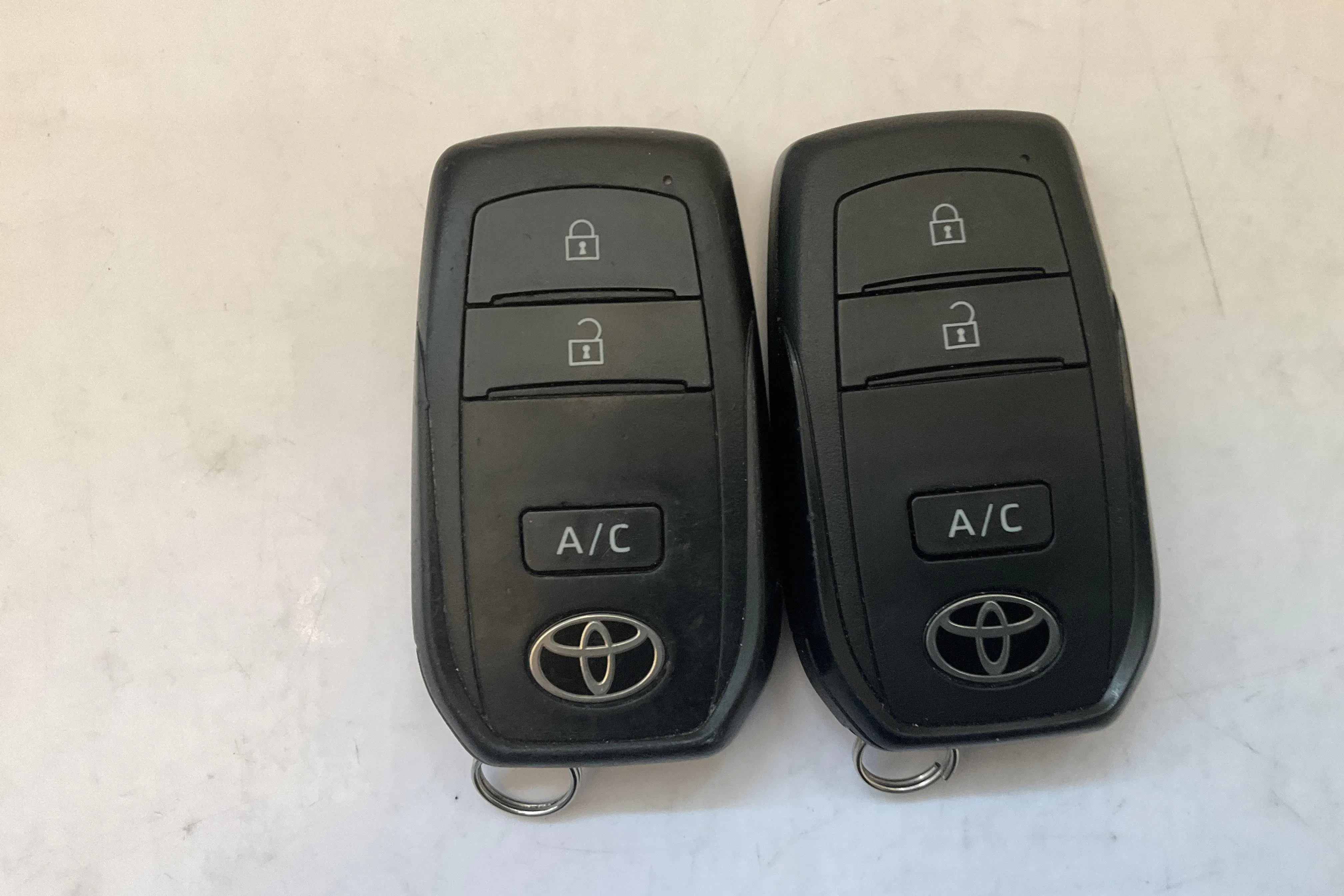 Presentation photo 15 of 15: Toyota bZ4X AWD (218hk) - 76 260 km - Automatic - white - 2023