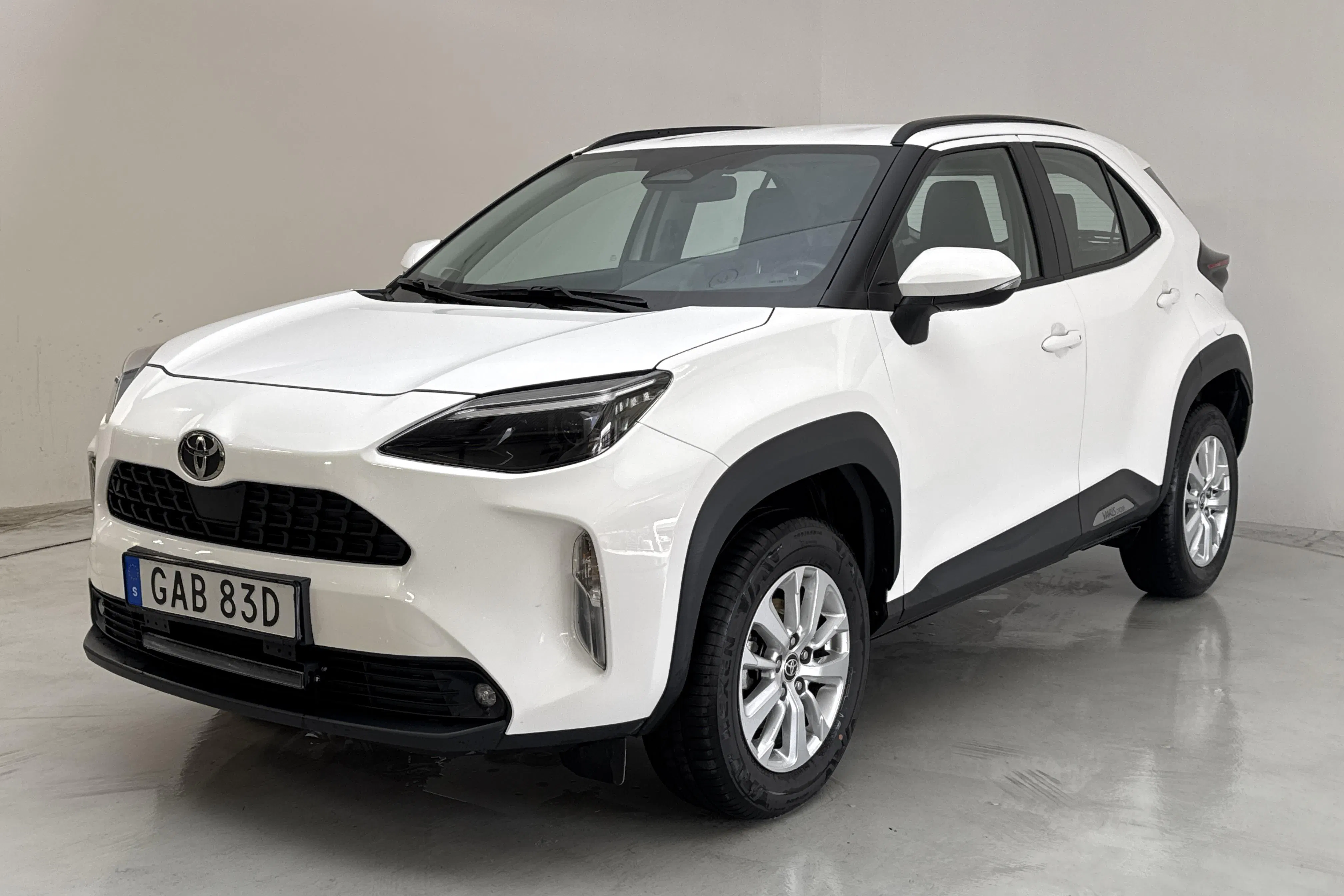 Presentationsfoto 1 av 13: Toyota Yaris Cross 1.5 Hybrid (116hk) - 5 952 mil - Automat - vit - 2024