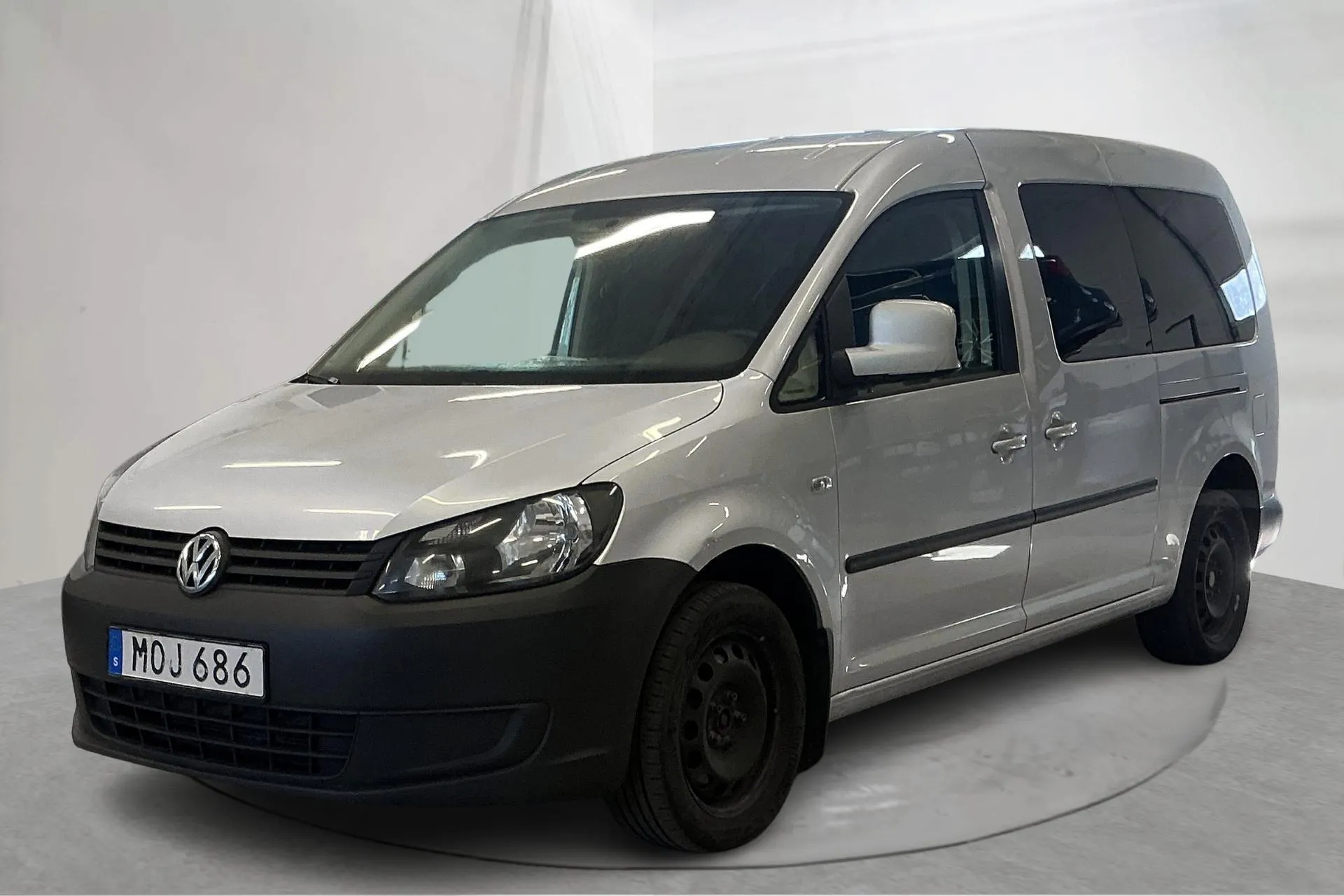 Presentationsfoto 1 av 15: VW Caddy Maxi Life 1.6 TDI (102hk) - 17 053 mil - Manuell - silver - 2015