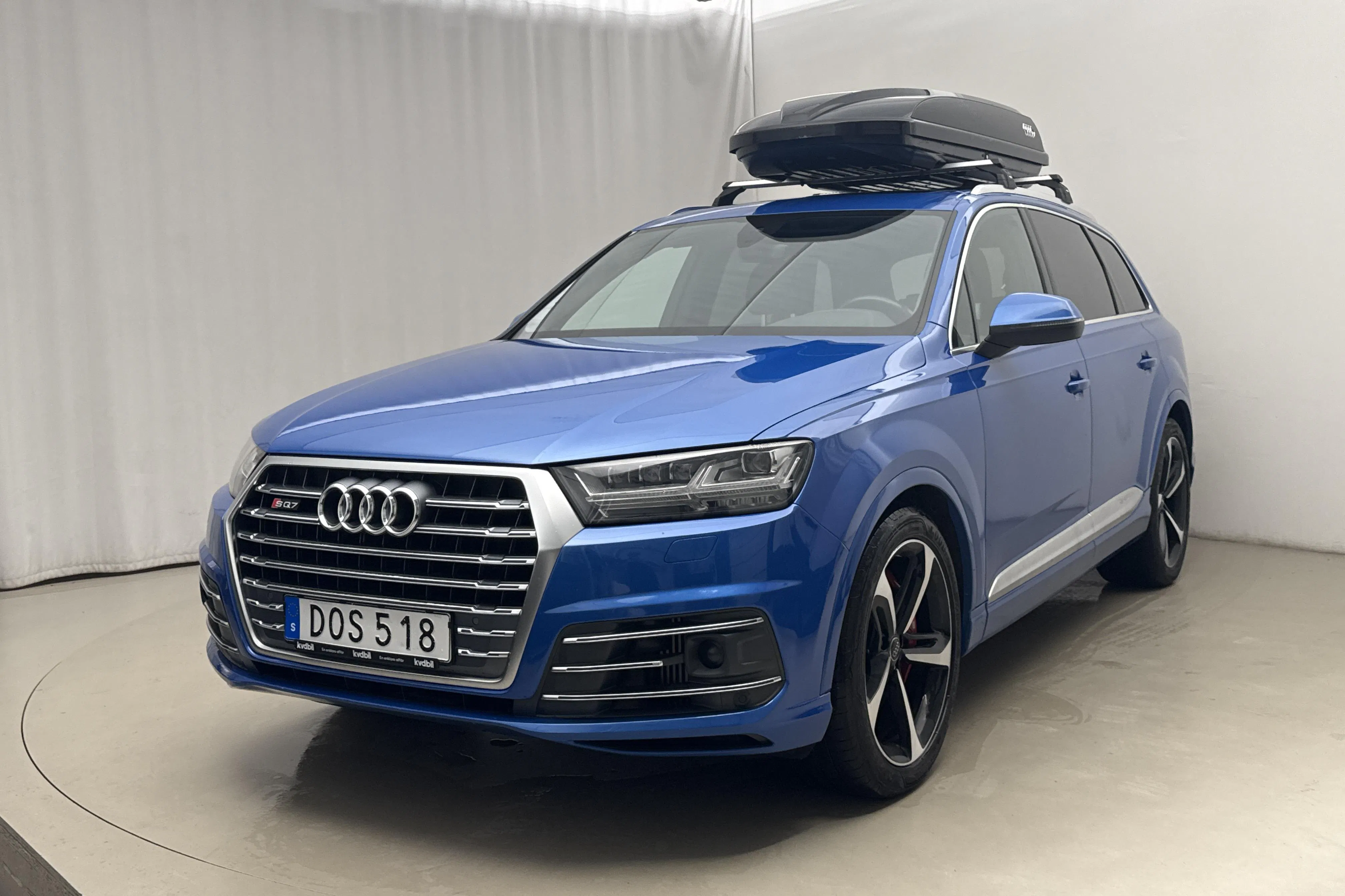 Presentationsfoto 1 av 19: Audi SQ7 4.0 TDI quattro (435hk) - 14 211 mil - Automat - Ljusblå - 2018