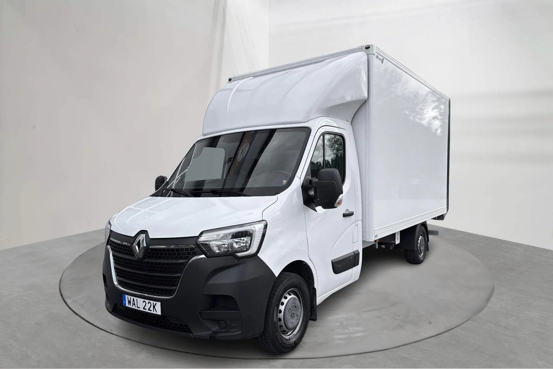 Presentationsfoto 1 av 10: Renault Master 2.3 dCi Volymskåp 2WD (145hk) - 5 475 mil - Manuell - vit - 2023