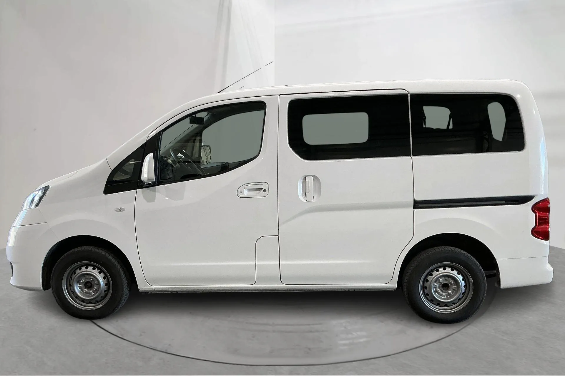 Presentation photo 2 of 19: Nissan NV200 1.5 dCi (110hk) - 44 290 km - Manual - white - 2018