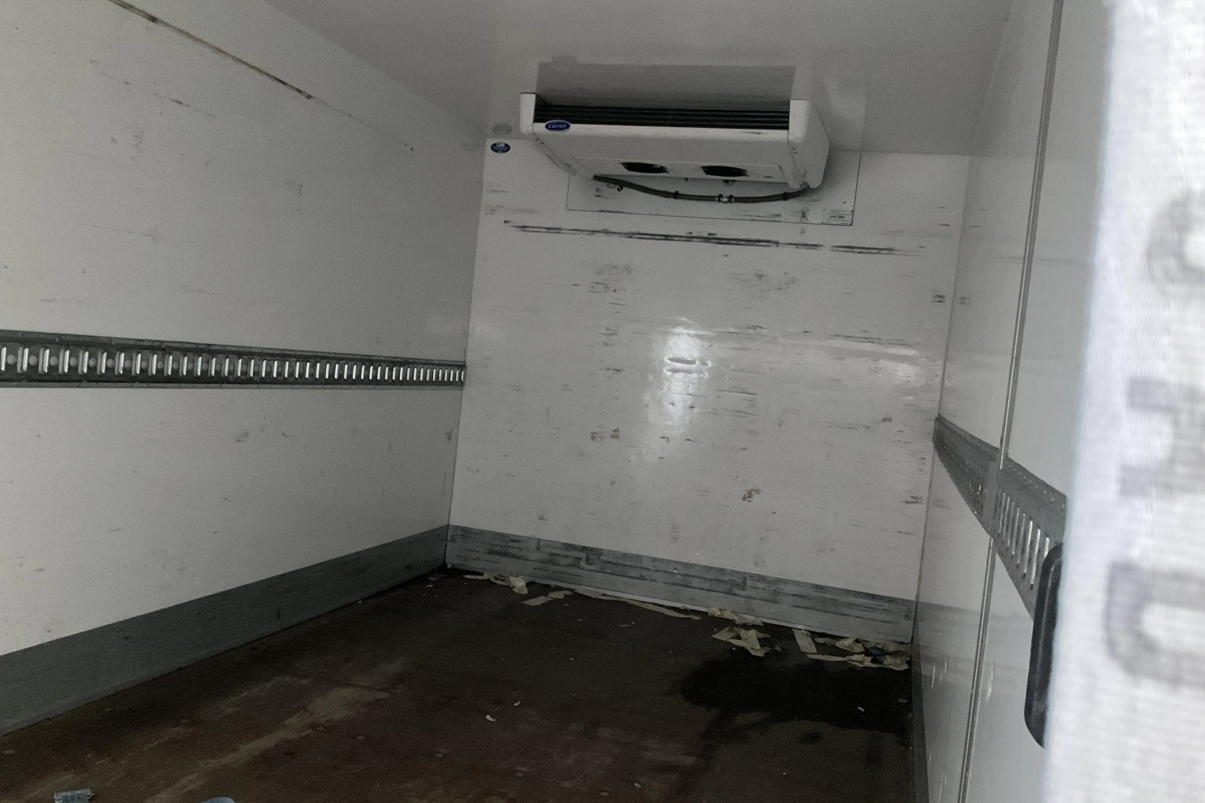 Presentationsfoto 7 av 7: Iveco Daily 35 2.3 (156hk) - 19 000 mil - Automat - vit - 2019