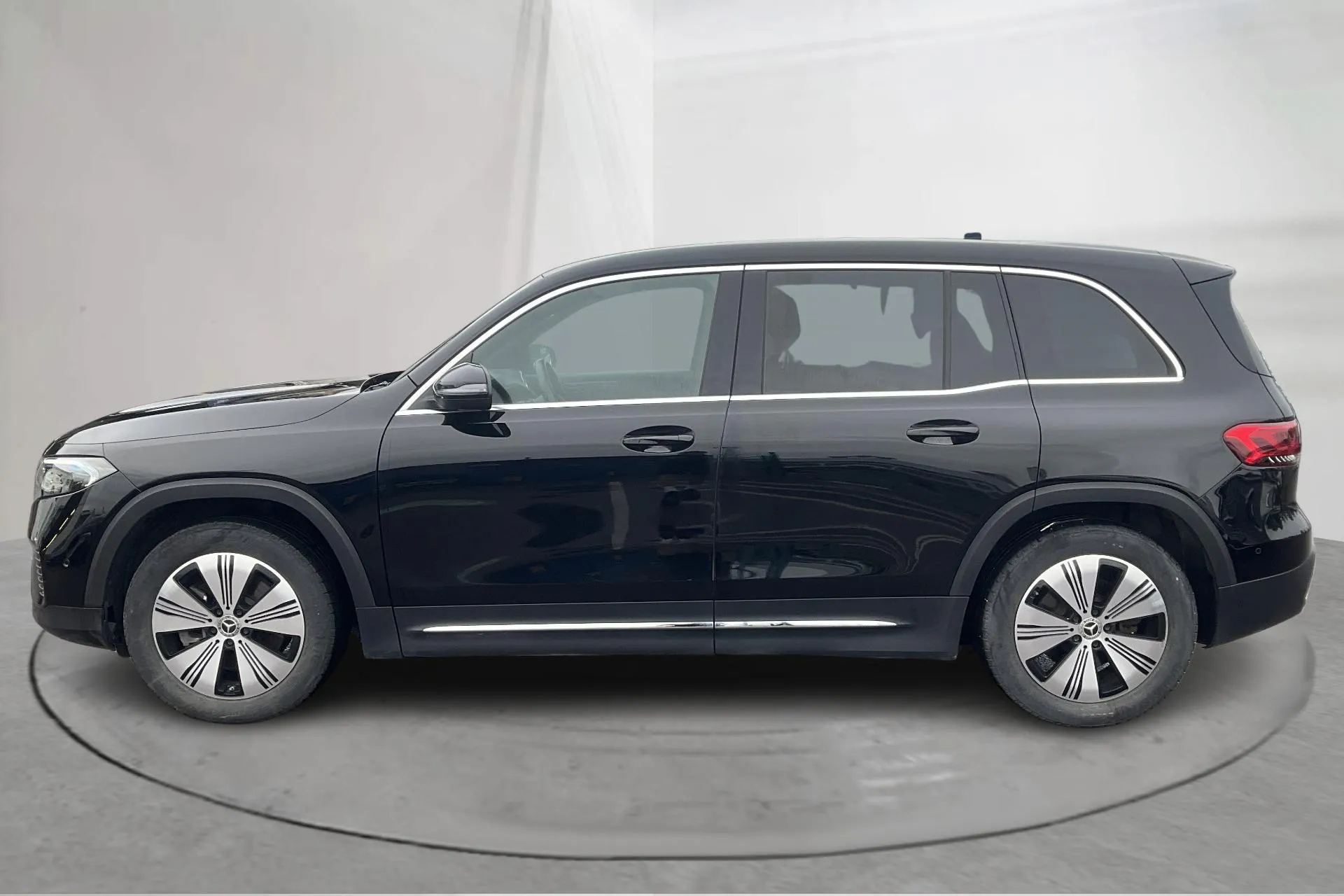 Presentationsfoto 2 av 19: Mercedes EQB 250+ X243 (190hk) - 5 434 mil - Automat - svart - 2024