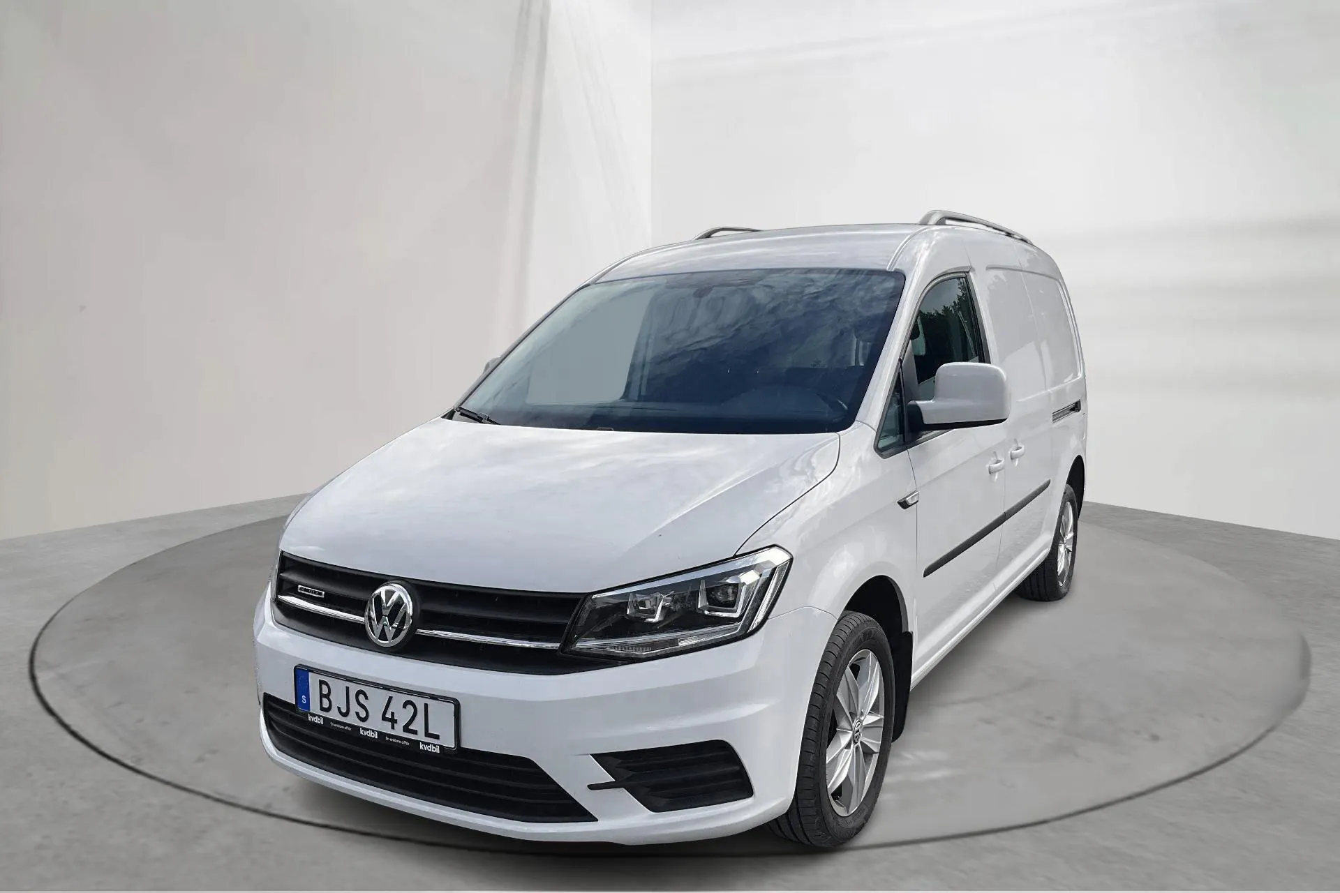 Presentationsfoto 1 av 14: VW Caddy 2.0 TDI Maxi Skåp 4MOTION (150hk) - 3 939 mil - Automat - vit - 2019