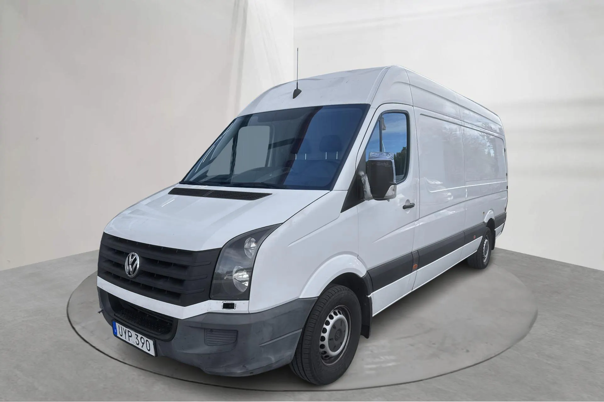 Presentationsfoto 1 av 14: VW Crafter 35 2.0 TDI Skåp (163hk) - 12 675 mil - Manuell - vit - 2016