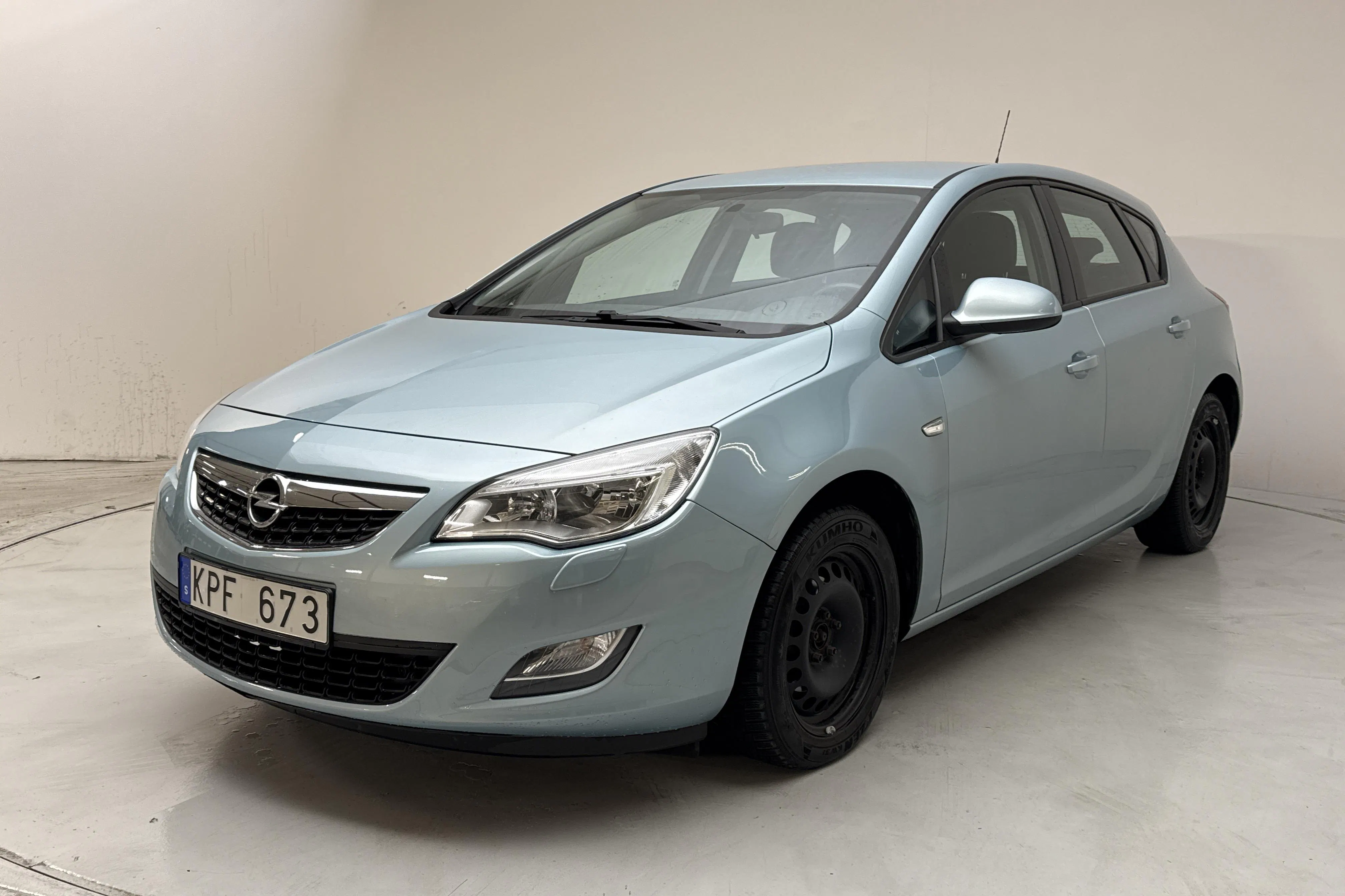Presentationsfoto 1 av 12: Opel Astra 1.4 Turbo ECOTEC 5dr (140hk) - 9 548 mil - Manuell - blå - 2010
