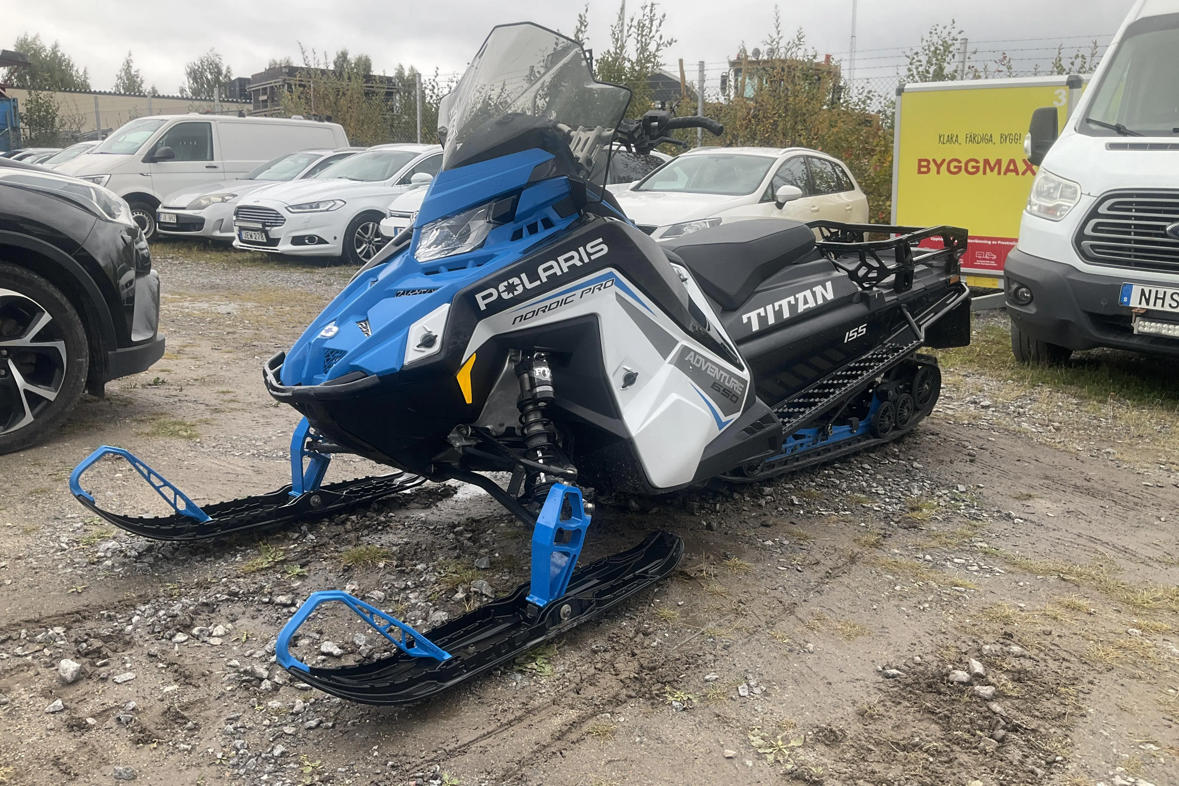 Presentationsfoto 1 av 22: POLARIS TITAN NORDIC PRO ADVENTURE 650 155"  Snöskoter - 79 mil - Automat - 2025